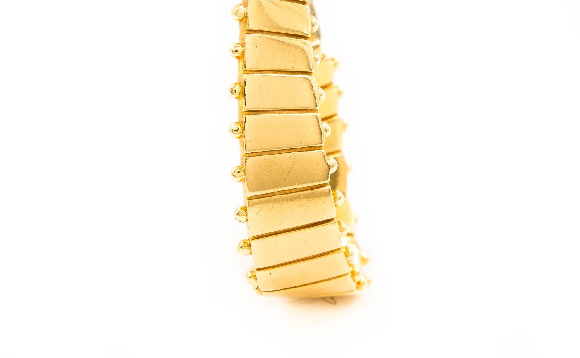 Américain Paire de boucles d'oreilles vintage en or jaune 14k avec Clips Omega en vente