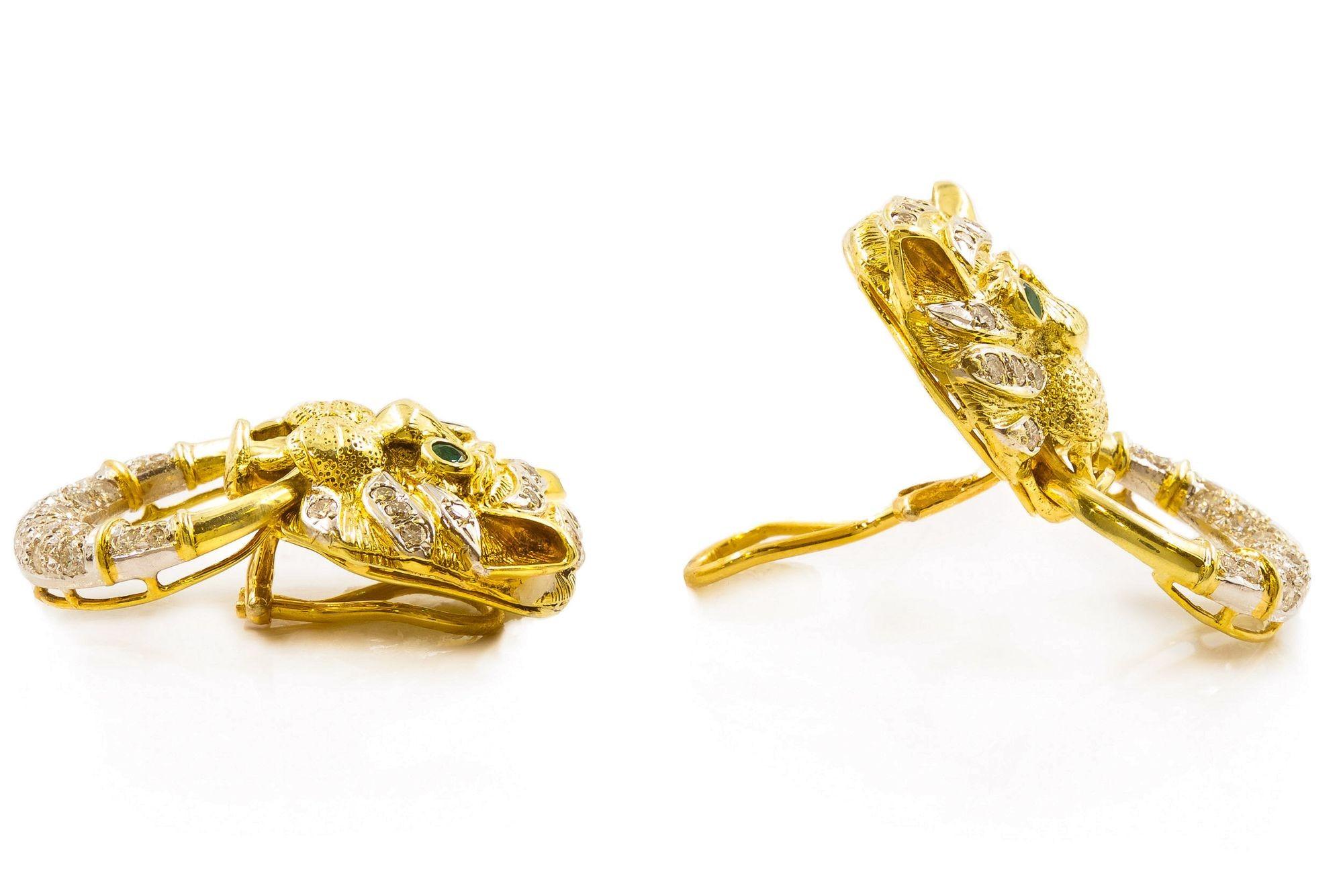 Vintage Pair of 14 Karat Gold Tiger-Face Earrings with 87 Diamonds For Sale 3