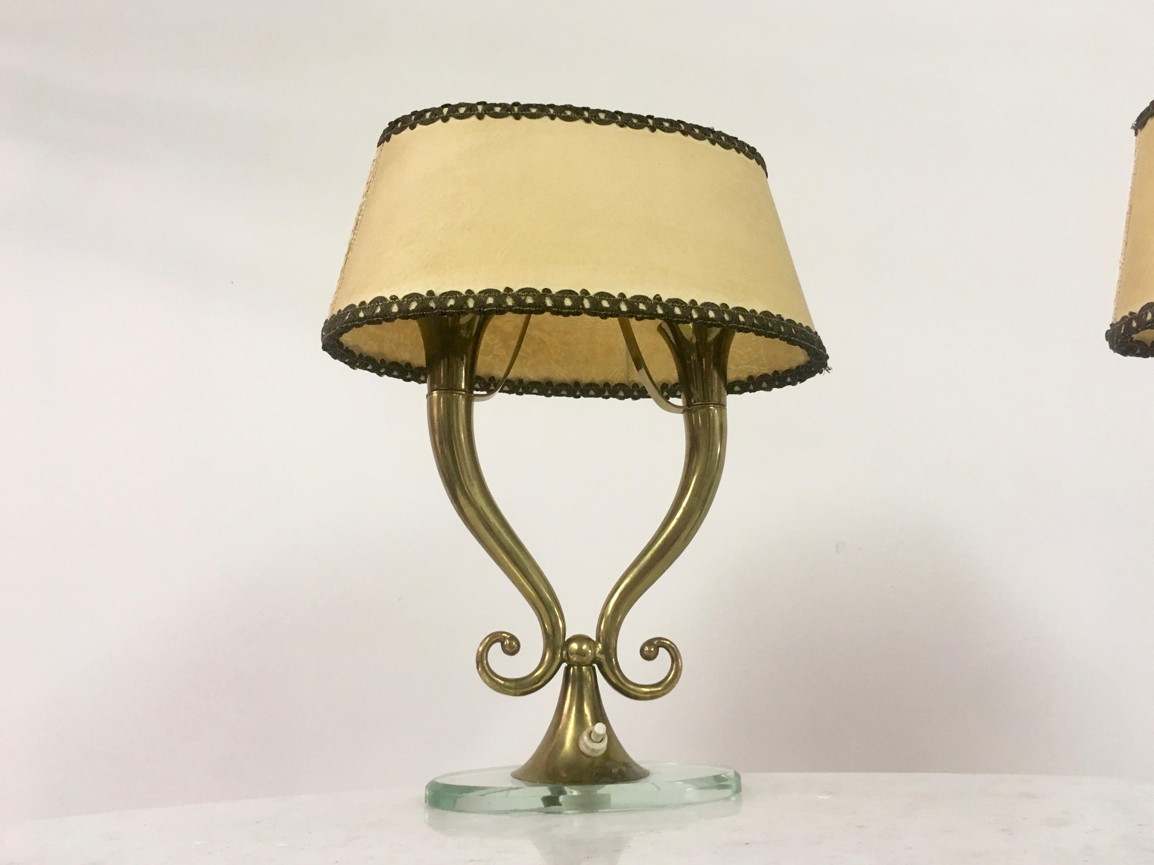 Vintage Pair of 1950s Italian Brass and Glass Table Lamps 3