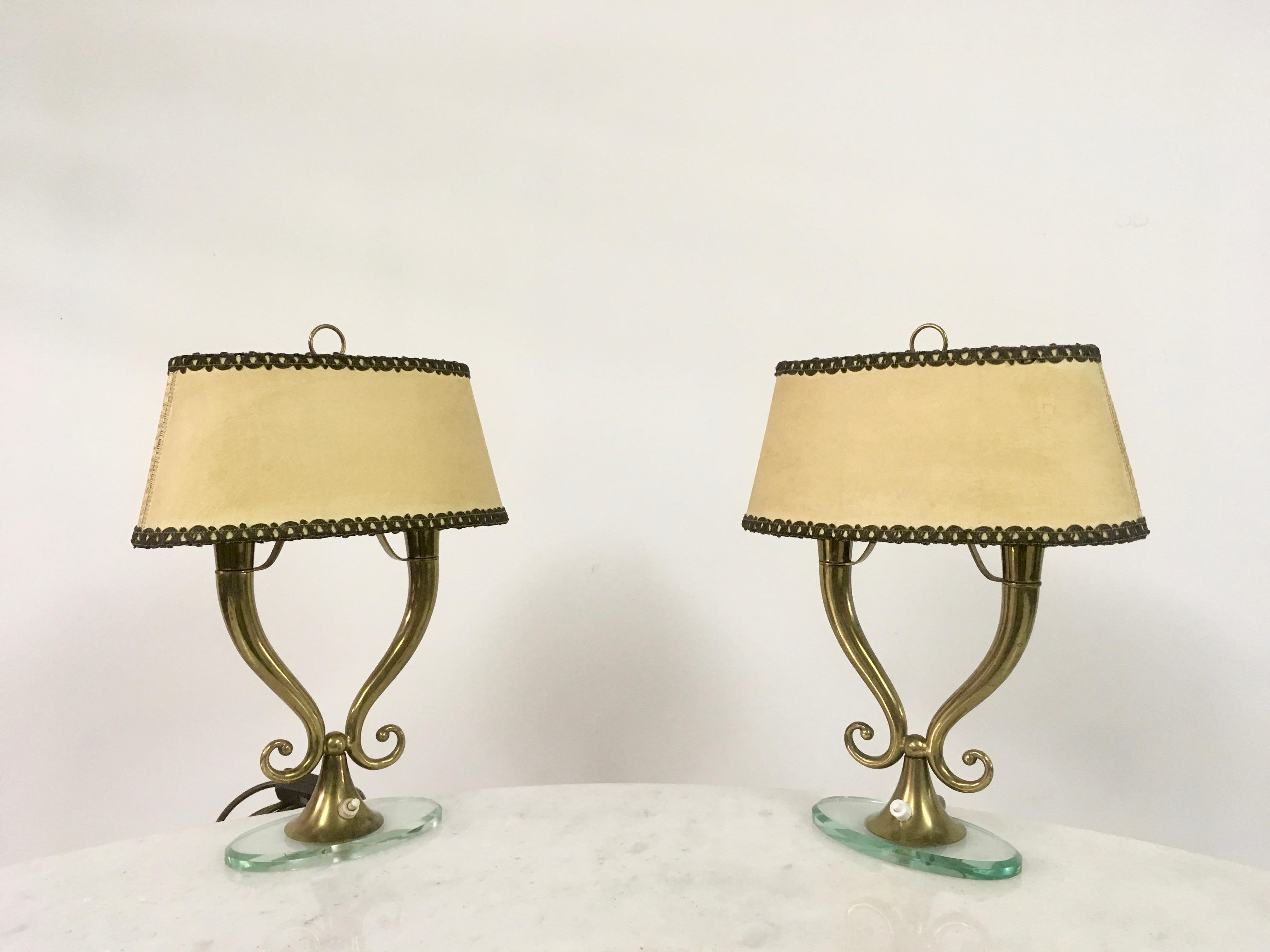 Vintage Pair of 1950s Italian Brass and Glass Table Lamps 5