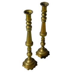 Pareja vintage de candelabros de latón de 23″