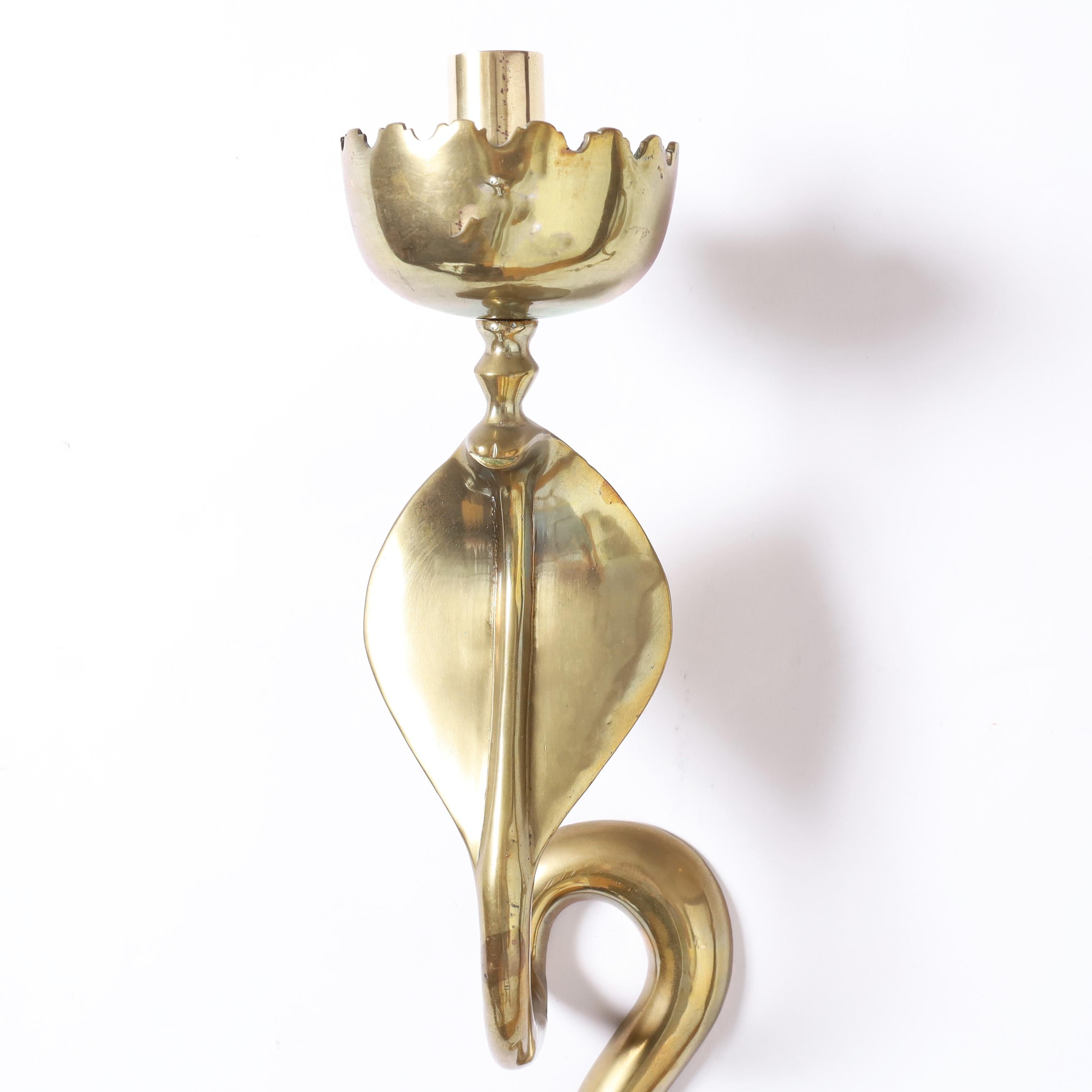 Vintage Pair of Anglo Indian Brass Cobra Wall Sconces In Good Condition For Sale In Palm Beach, FL