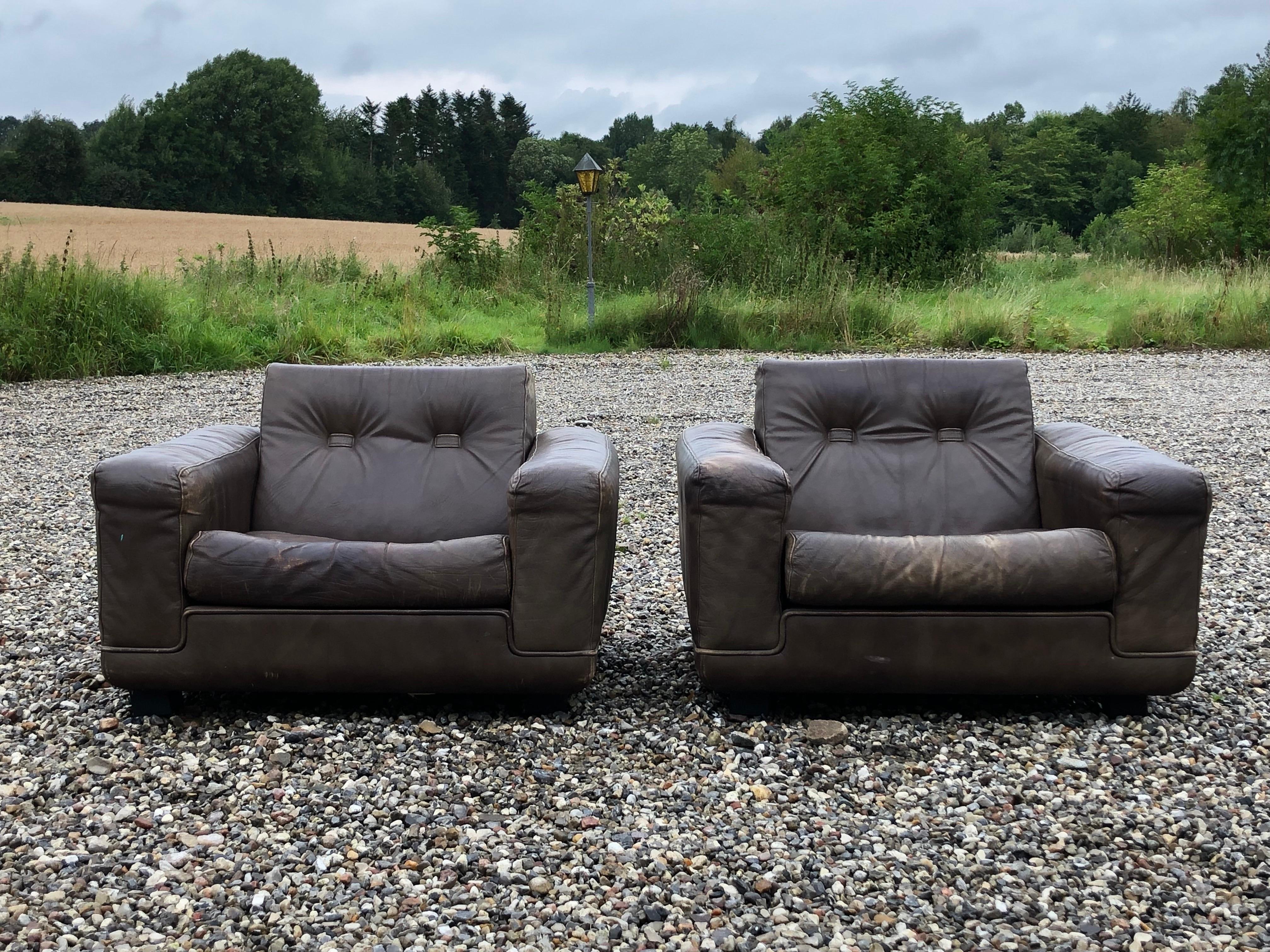 Leather Vintage pair of armchairs in Brown leather by Søren Nissen & Ebbe Gehl For Sale