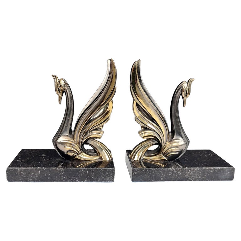 Vintage Pair of Art Deco Swan Bookends, circa 1950 For Sale at 1stDibs