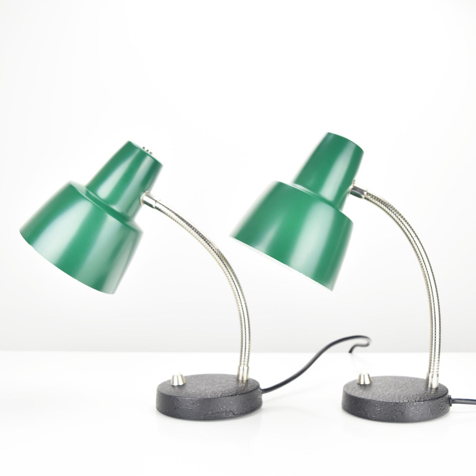 Vintage Pair of Bed Side Table Lamps by Hillebrand 1960s German Green Lacquered For Sale 2