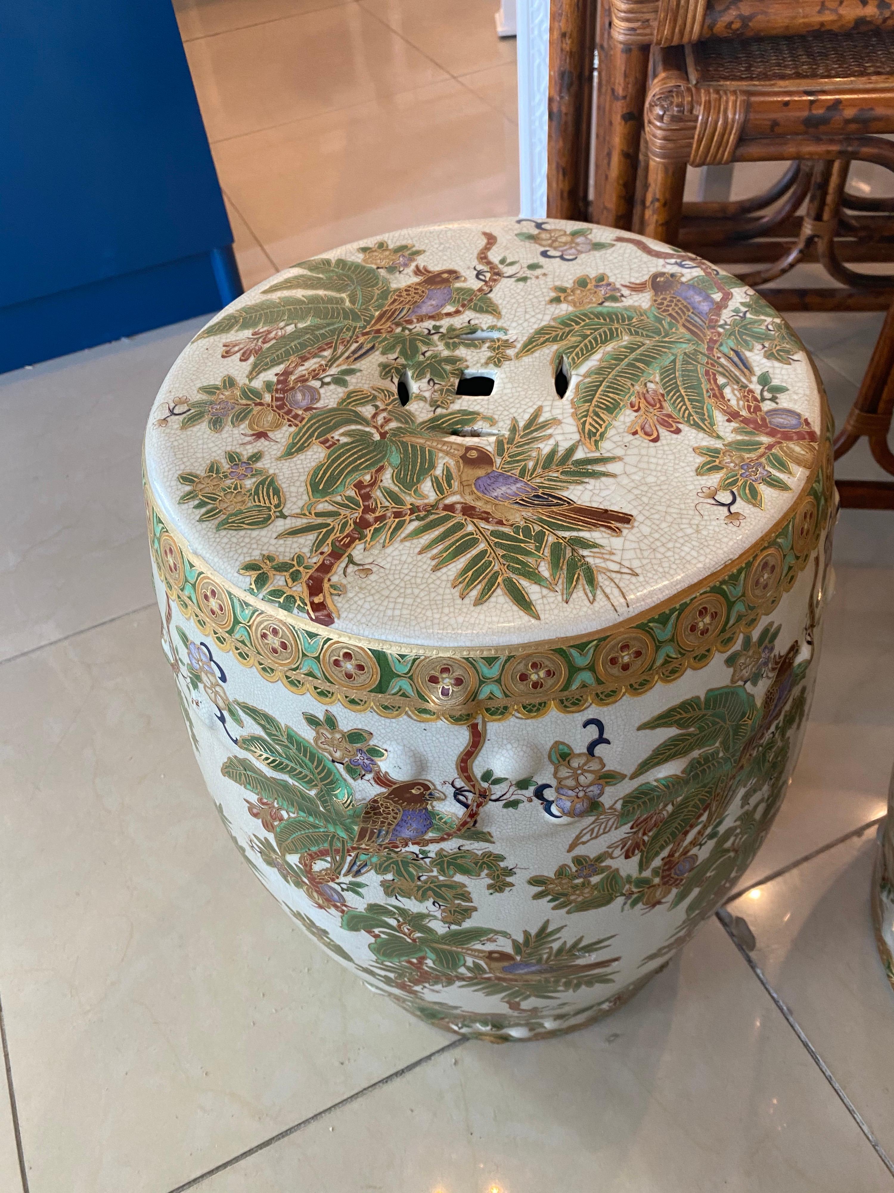 Paire de tabourets de jardin vintage à tambour en forme d'oiseau, perroquet et palmier, motif tropical en vente 5