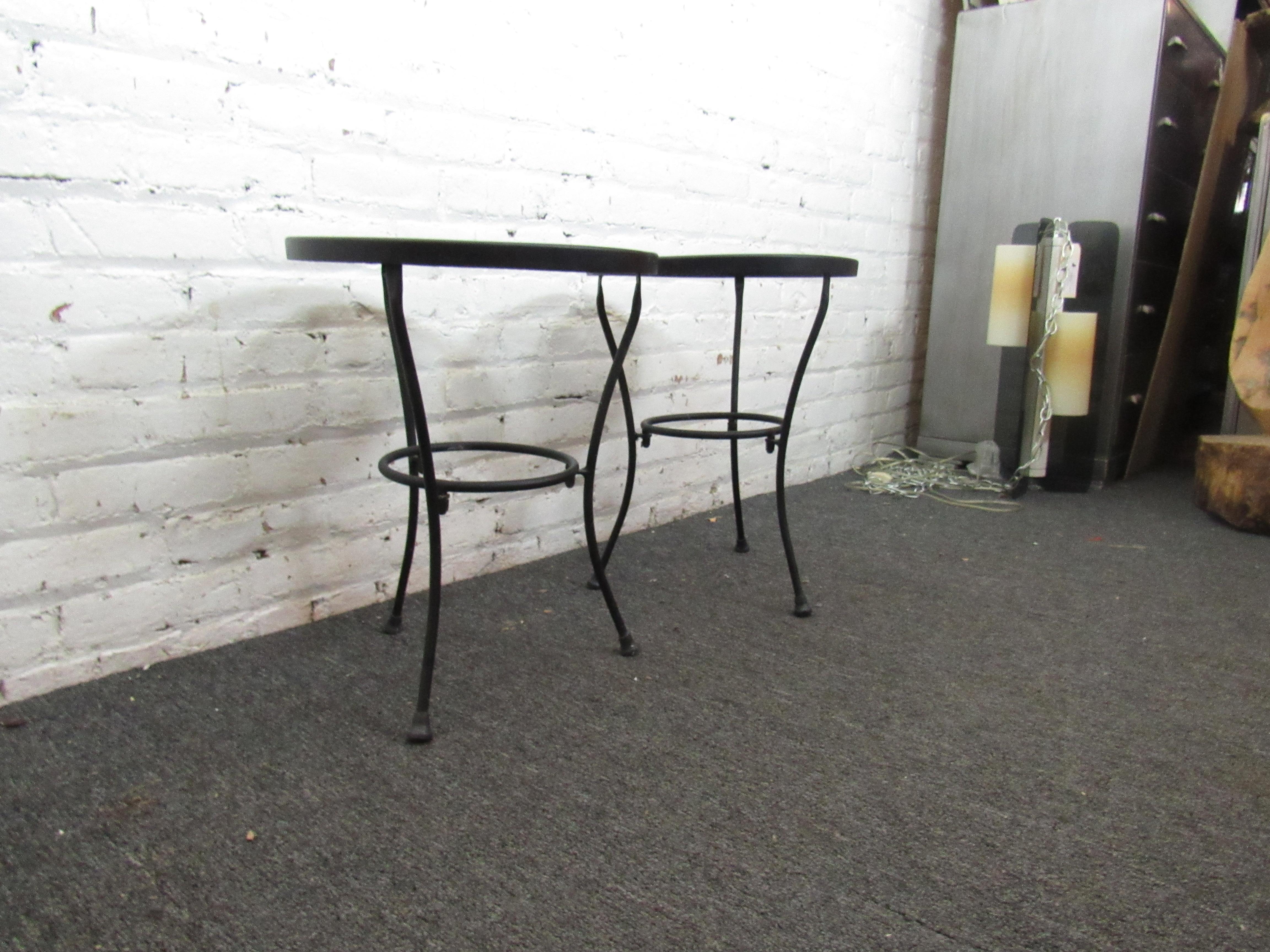 Vintage Pair of Black Metal Side Tables In Good Condition For Sale In Brooklyn, NY