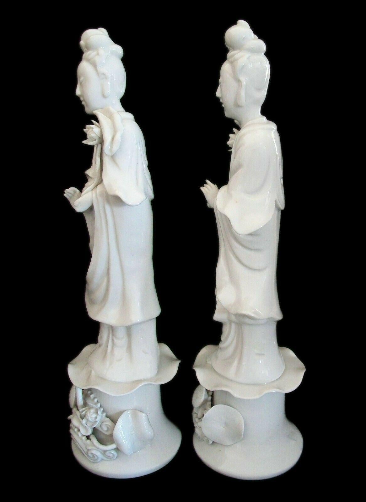 Chinese Vintage Pair of 'Blanc De Chine' Porcelain Guanyin Statues, China, circa 1950 For Sale