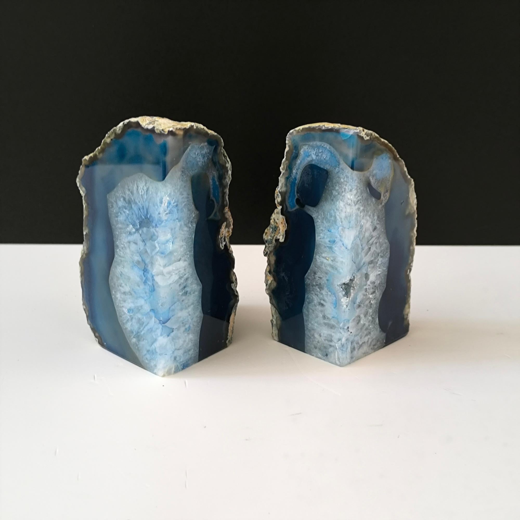 Vintage Pair Of Blue and White Agate Bookends Quartz Crystal Geode For Sale 4