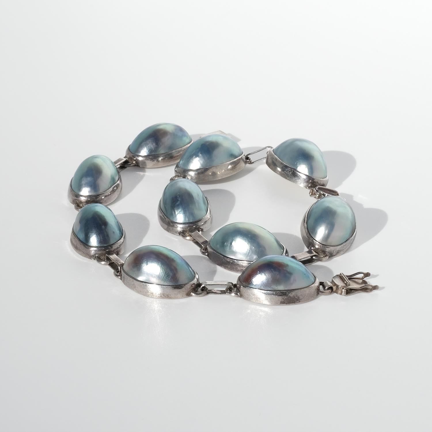 Vintage pair of bracelets. Silver and Grey Mother of Pearl. For Sale 2