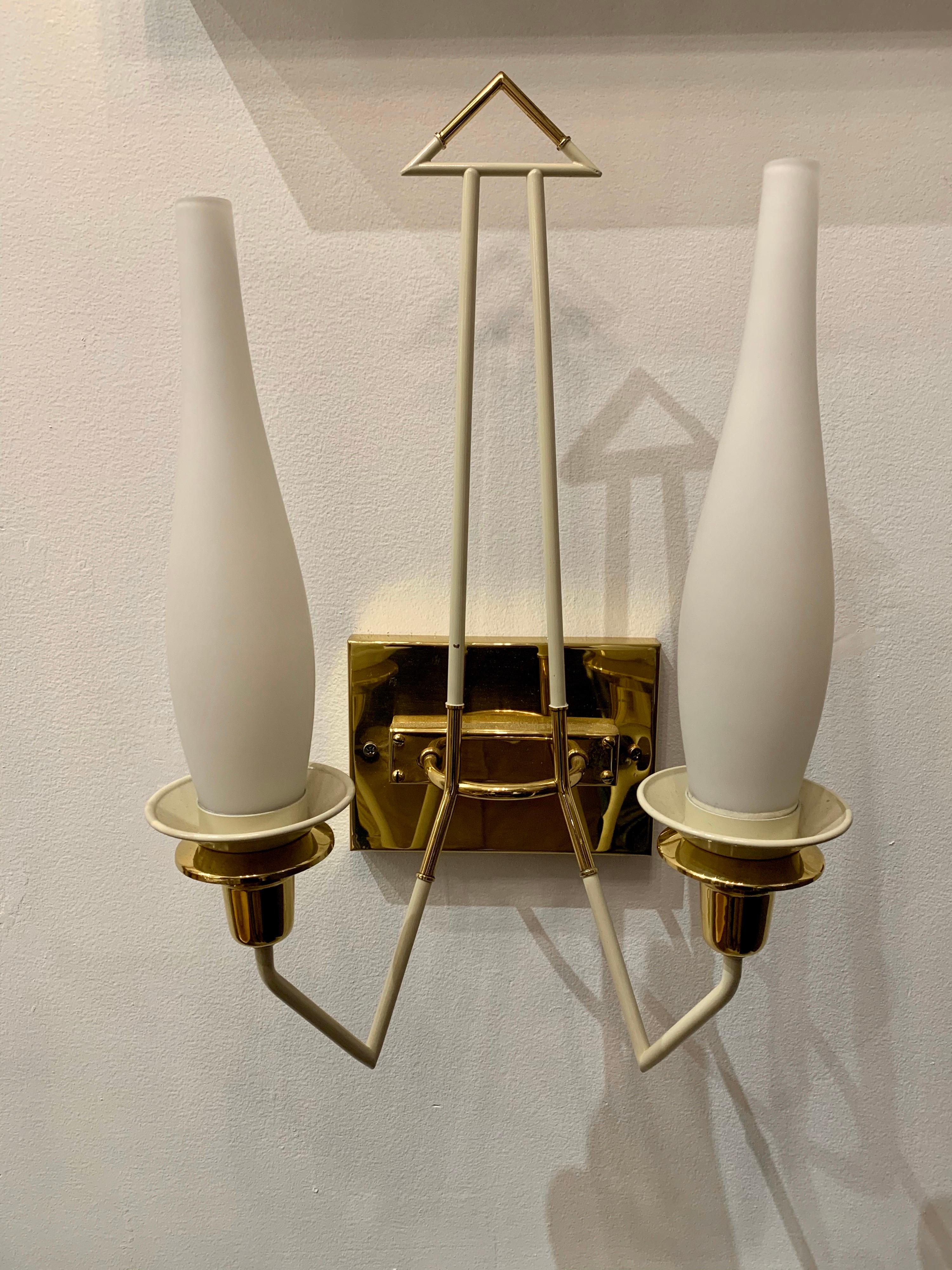 Italian Vintage Pair of Brass and Enamel Stilnovo Wall Sconces For Sale