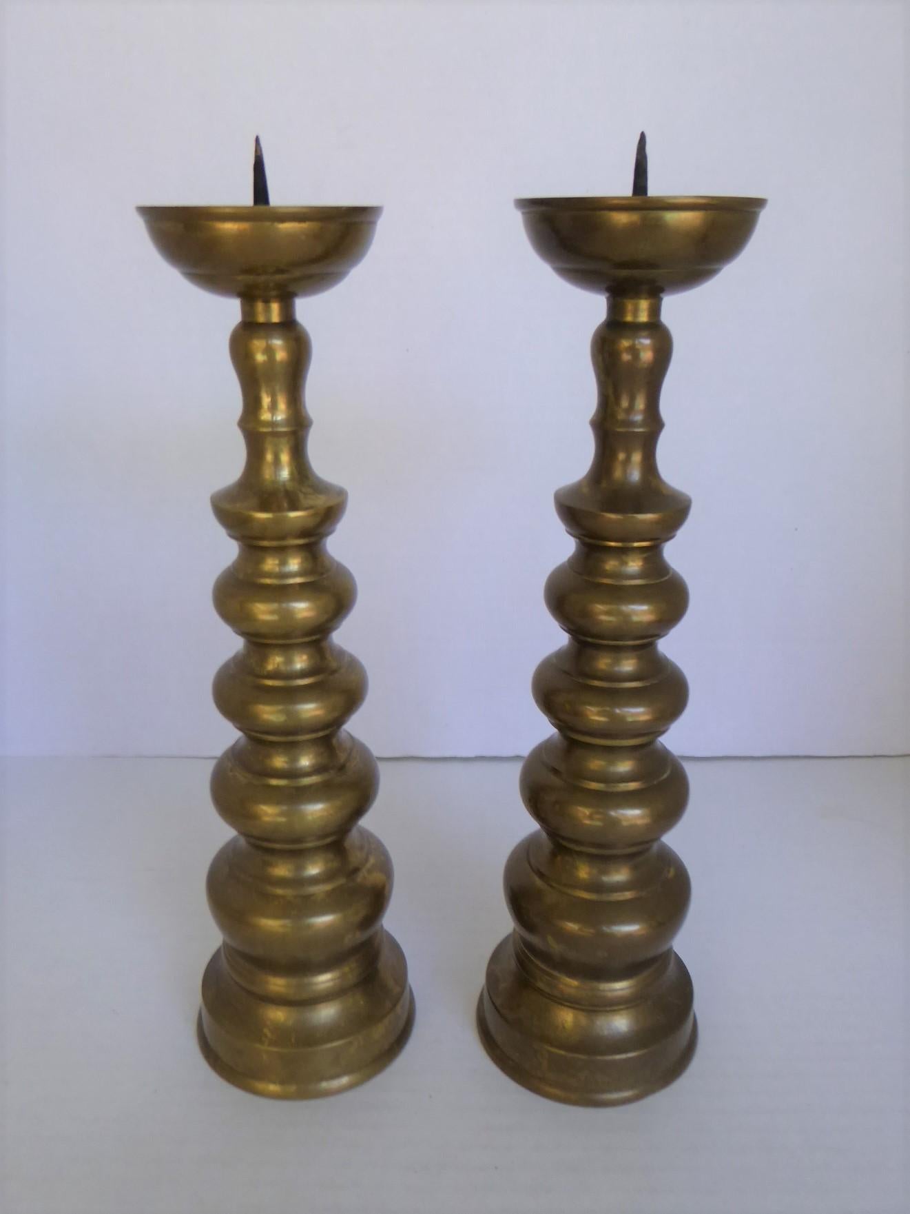 Chinese Export Vintage Pair of Brass Asian Modern Candlesticks 1960s For Sale