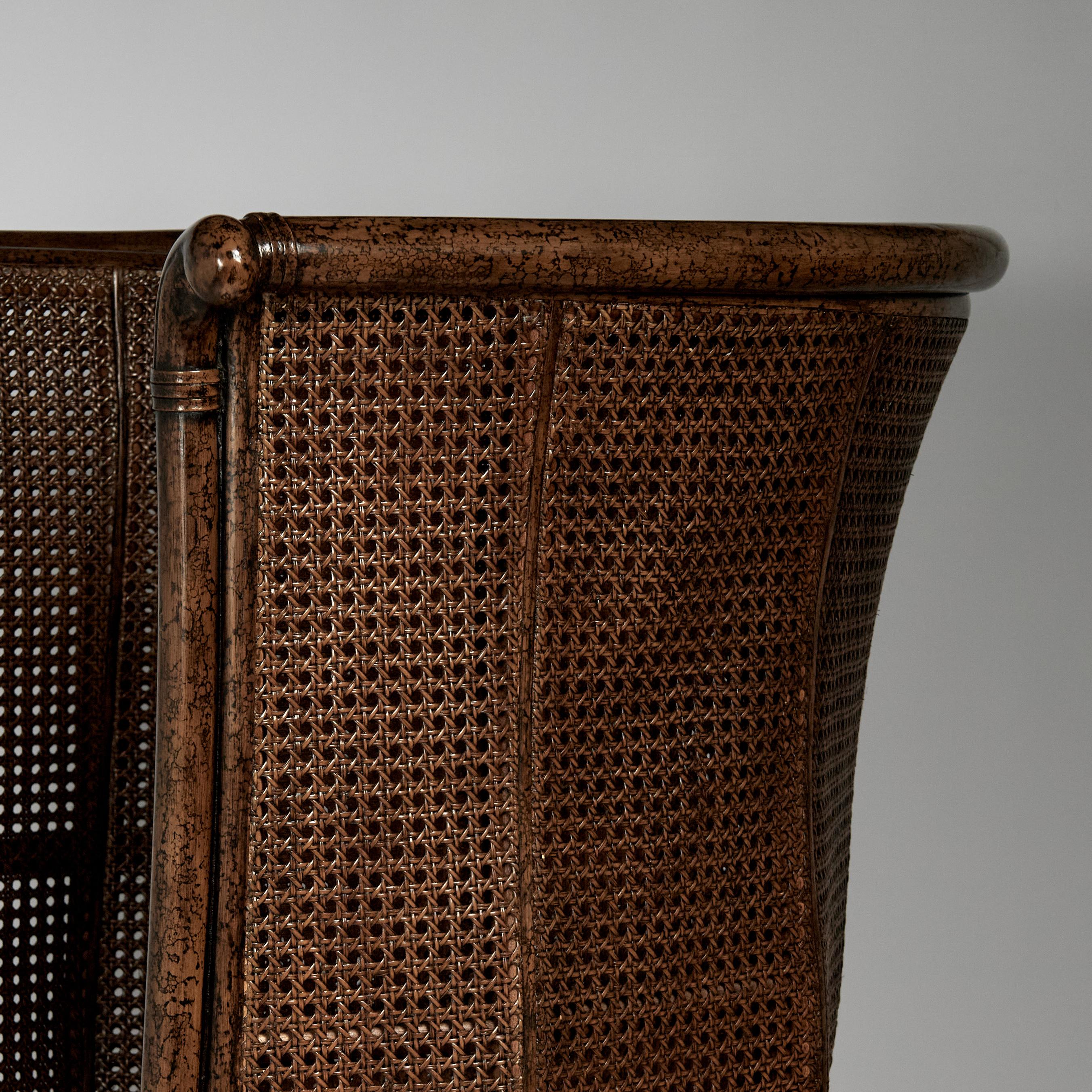 Pareja vintage de sillas con respaldo de estilo British Colonial de Maitland Smith siglo XX