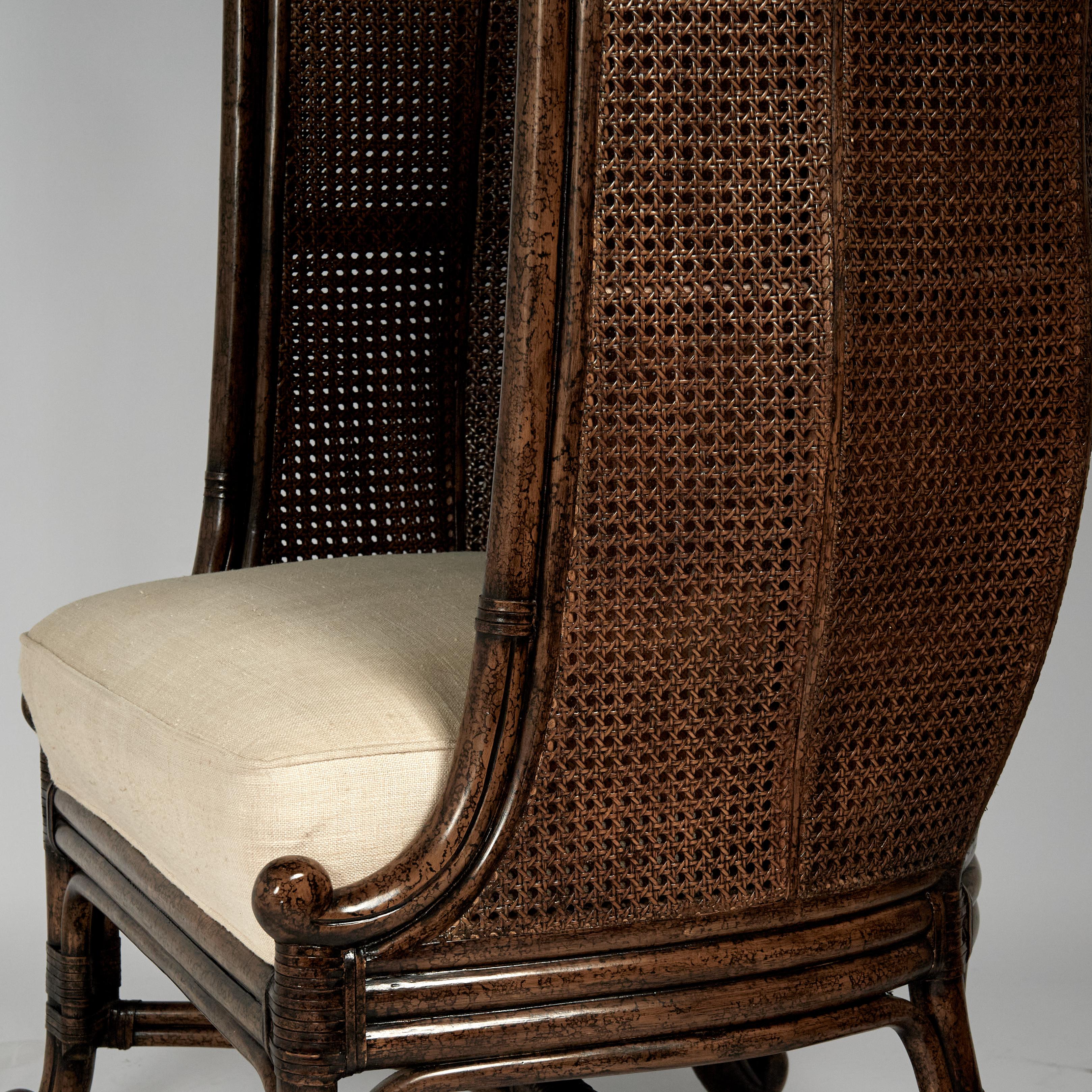 Pareja vintage de sillas con respaldo de estilo British Colonial de Maitland Smith 1