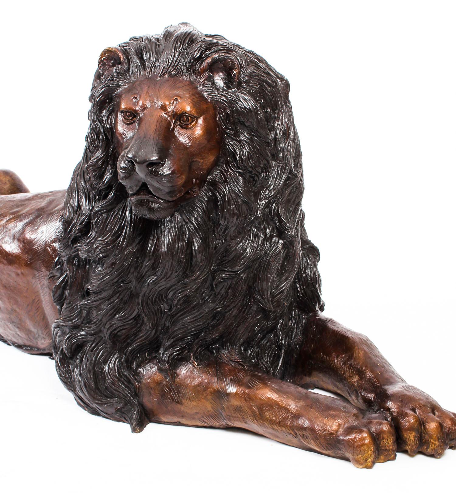 Late 20th Century Vintage Pair of Bronze Lions, 20th Century