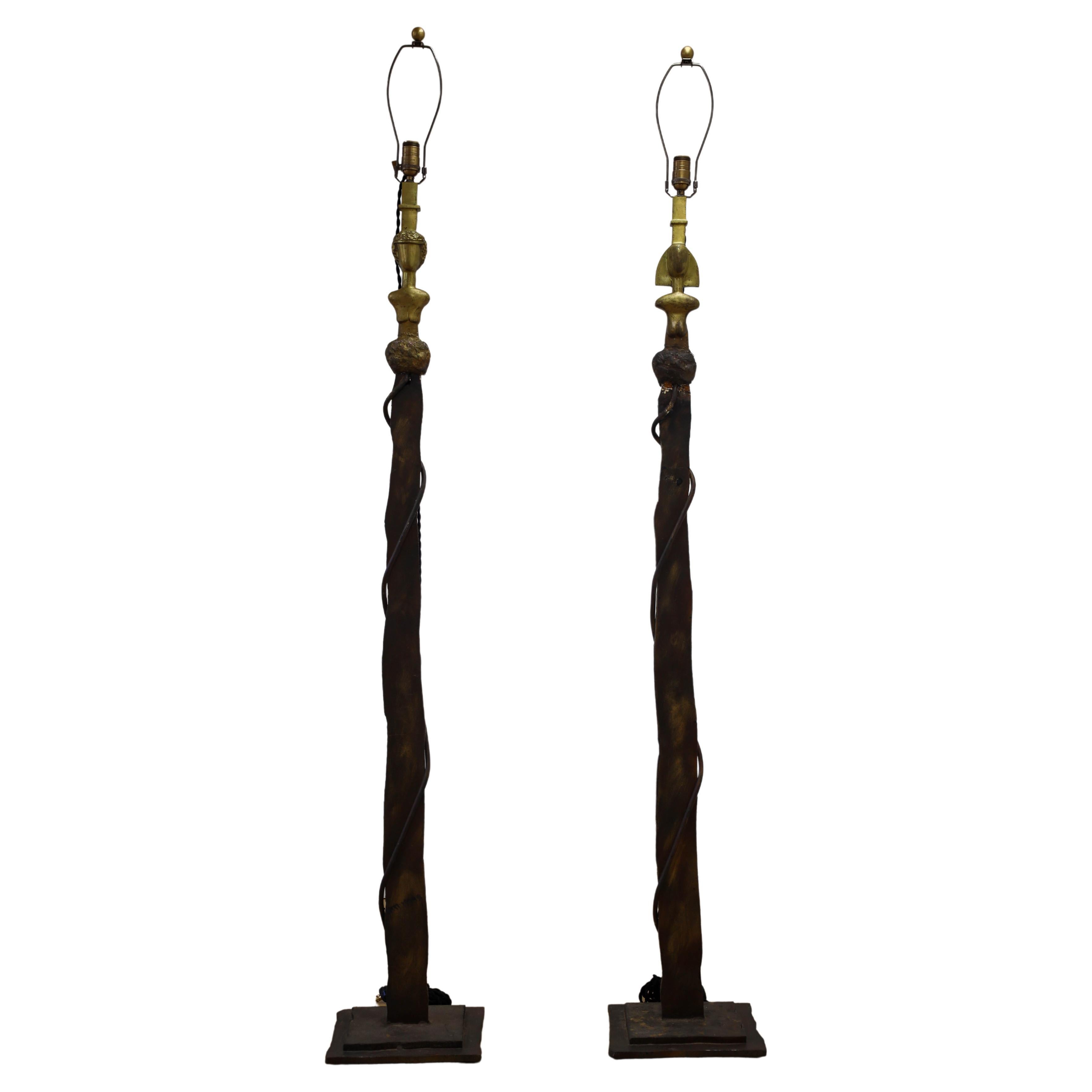 Paar skulpturale männliche und weibliche Bronze-Stehlampen im Vintage-Stil, nach Giacometti im Angebot