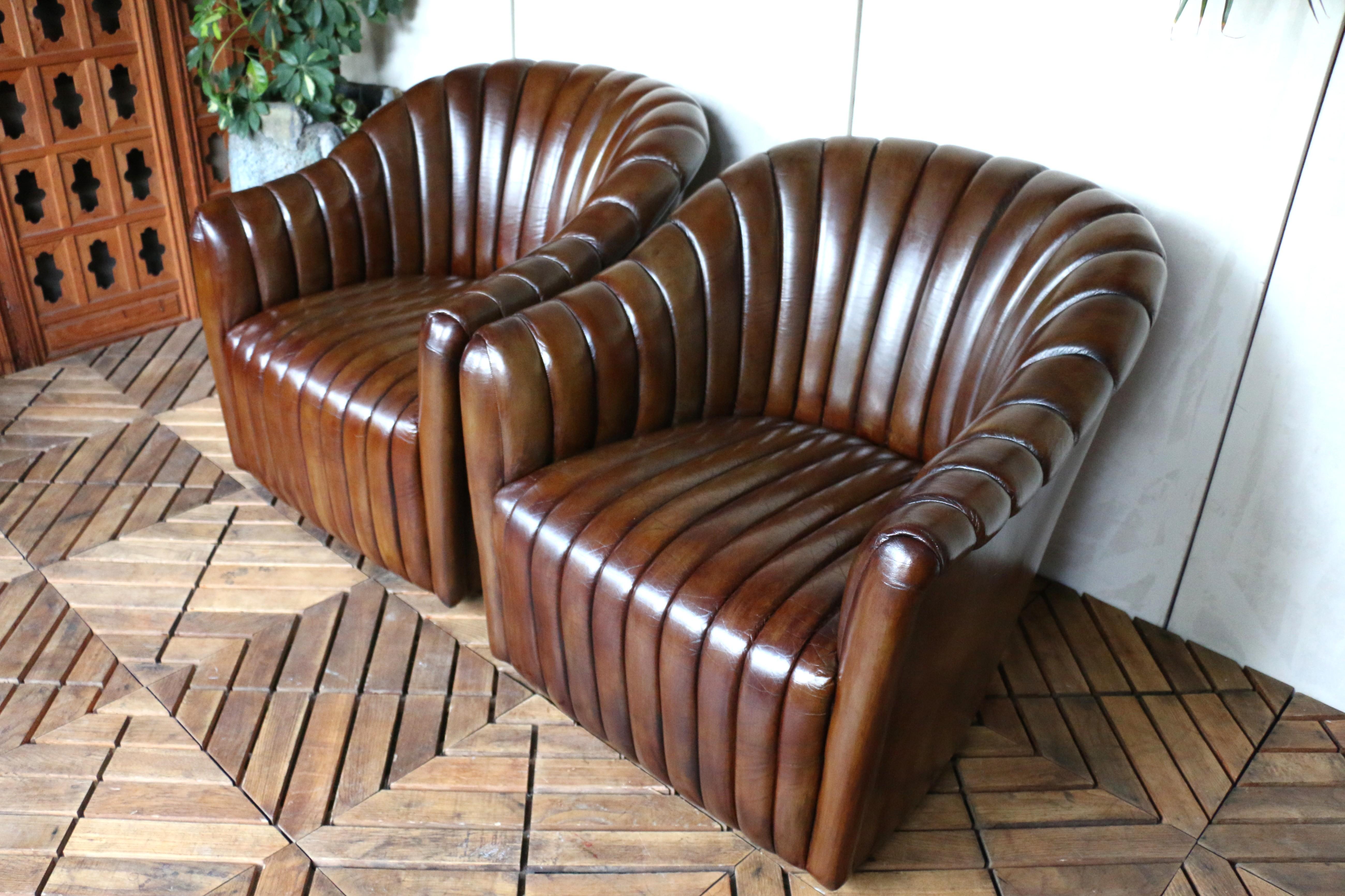 Vintage Pair of Brown Leather Channel-Tufted Club Chairs — Martin/Brattrud, 1987 en vente 11