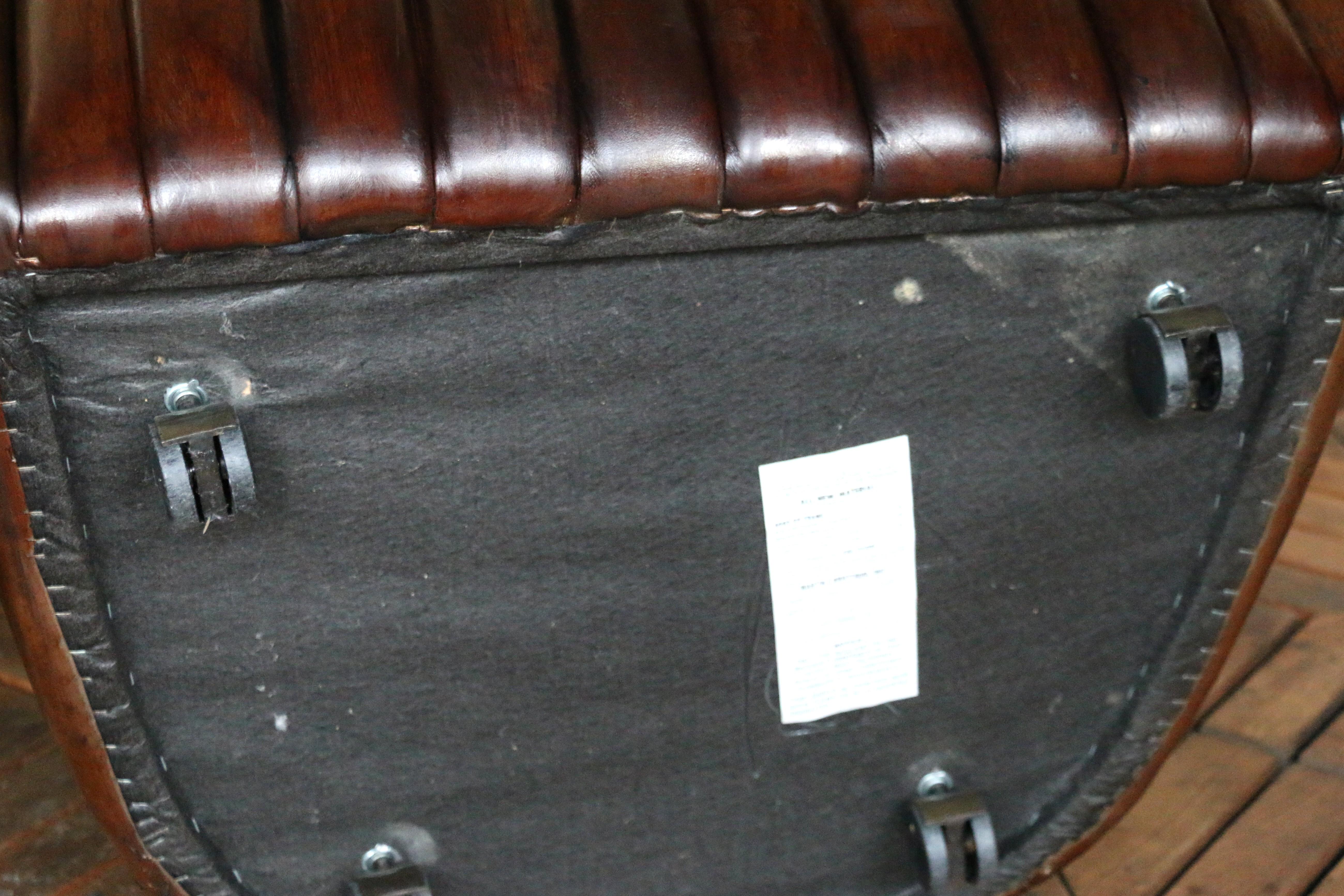 Vintage Pair of Brown Leather Channel-Tufted Club Chairs — Martin/Brattrud, 1987 Bon état - En vente à North Hollywood, CA
