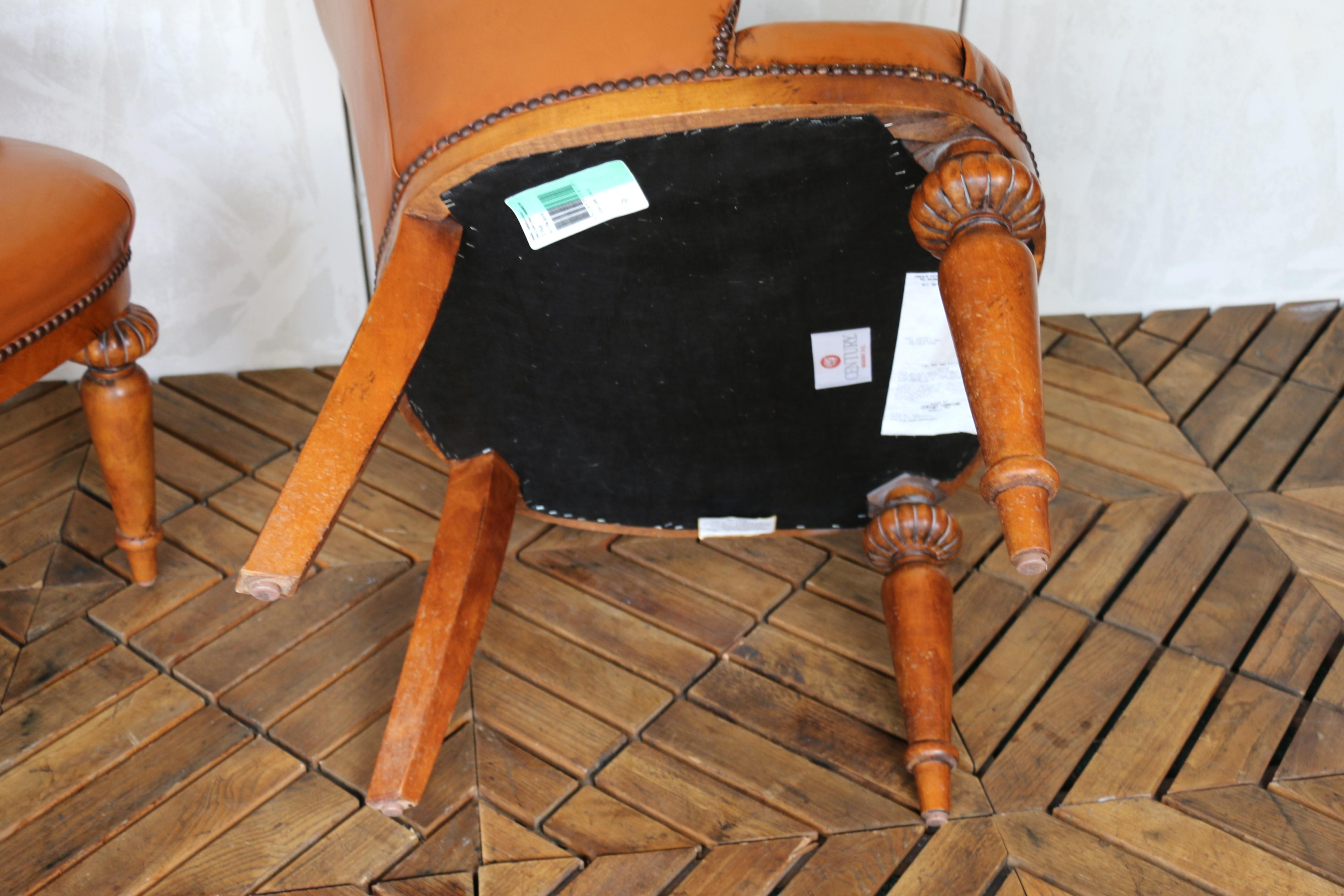 Paire de chaises d'appoint en cuir brun touffeté Vintage par Century Furniture en vente 8