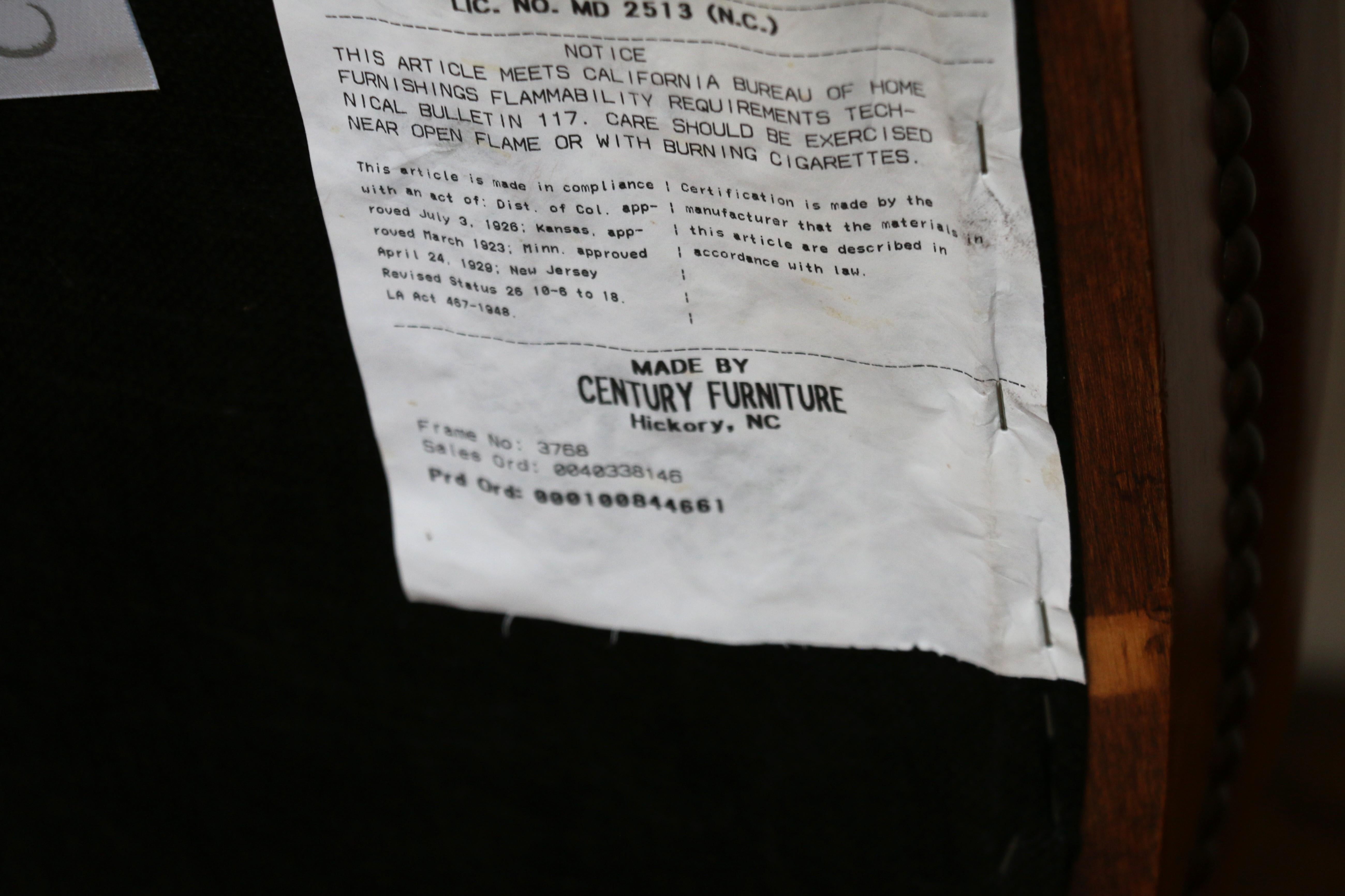 Paire de chaises d'appoint en cuir brun touffeté Vintage par Century Furniture en vente 10