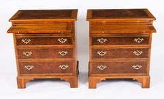 Pareja vintage de cómodas de nogal con correderas Siglo XX