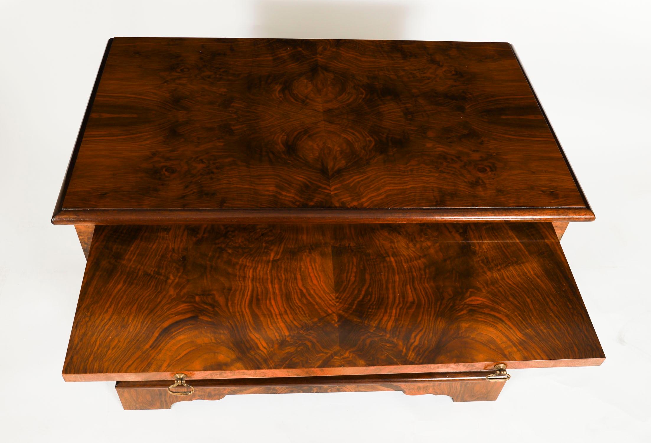 Vintage Pair of Burr Walnuss Nachttische Schränke mit Folien 63x85cm im Angebot 3