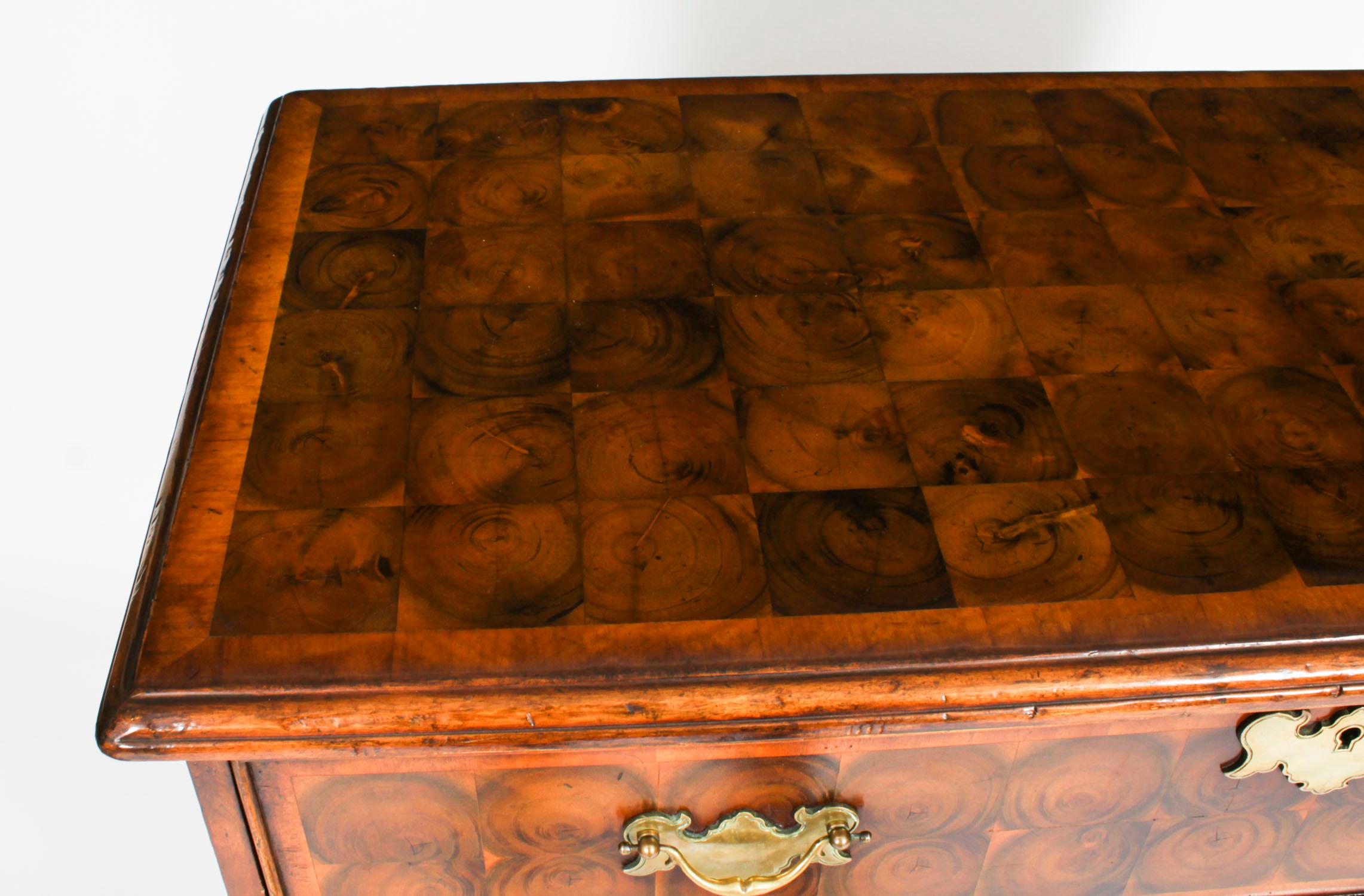 Vintage Pair of Burr Walnut Oyster Veneer Chests of Drawers 20th Century 4