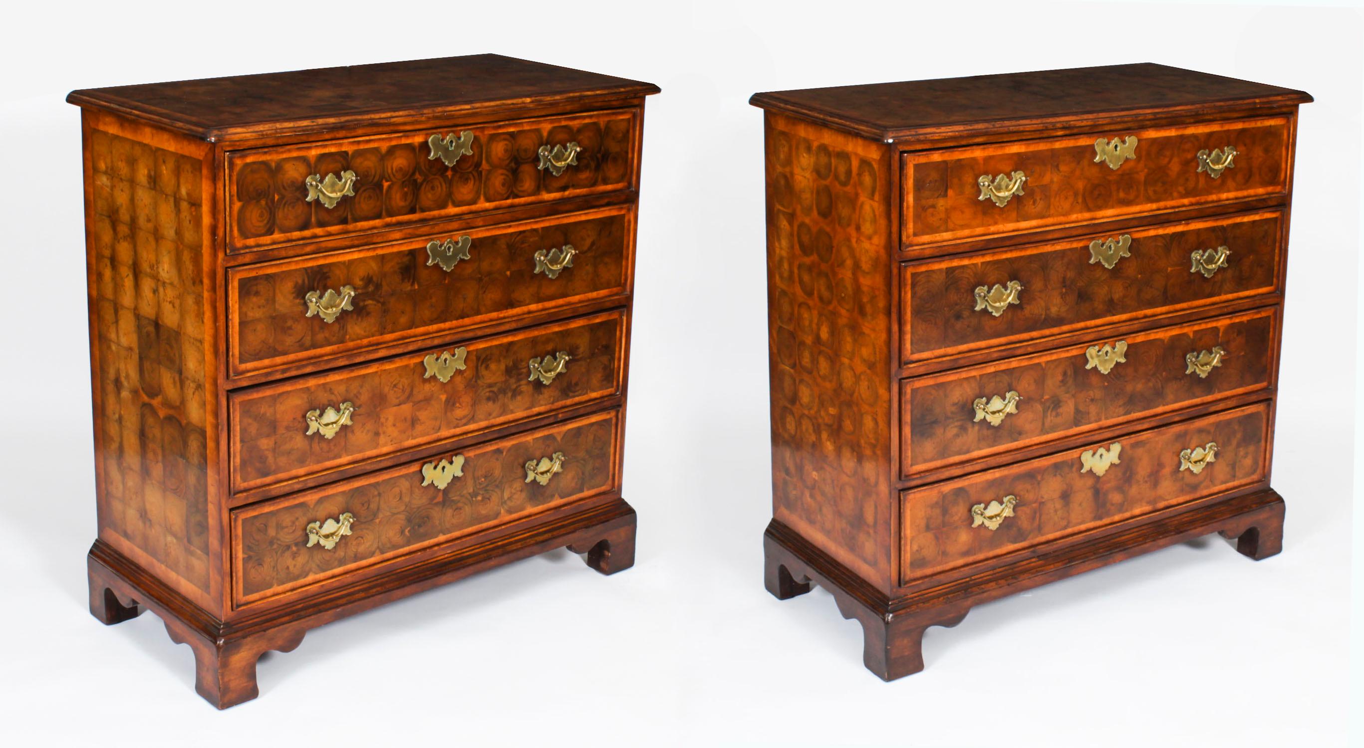 Vintage Pair of Burr Walnut Oyster Veneer Chests of Drawers 20th Century 11