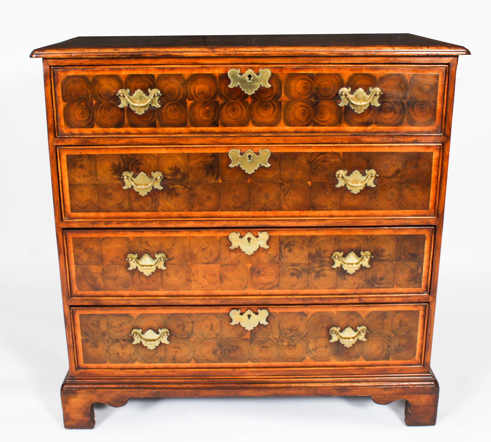Queen Anne Vintage Pair of Burr Walnut Oyster Veneer Chests of Drawers 20th Century