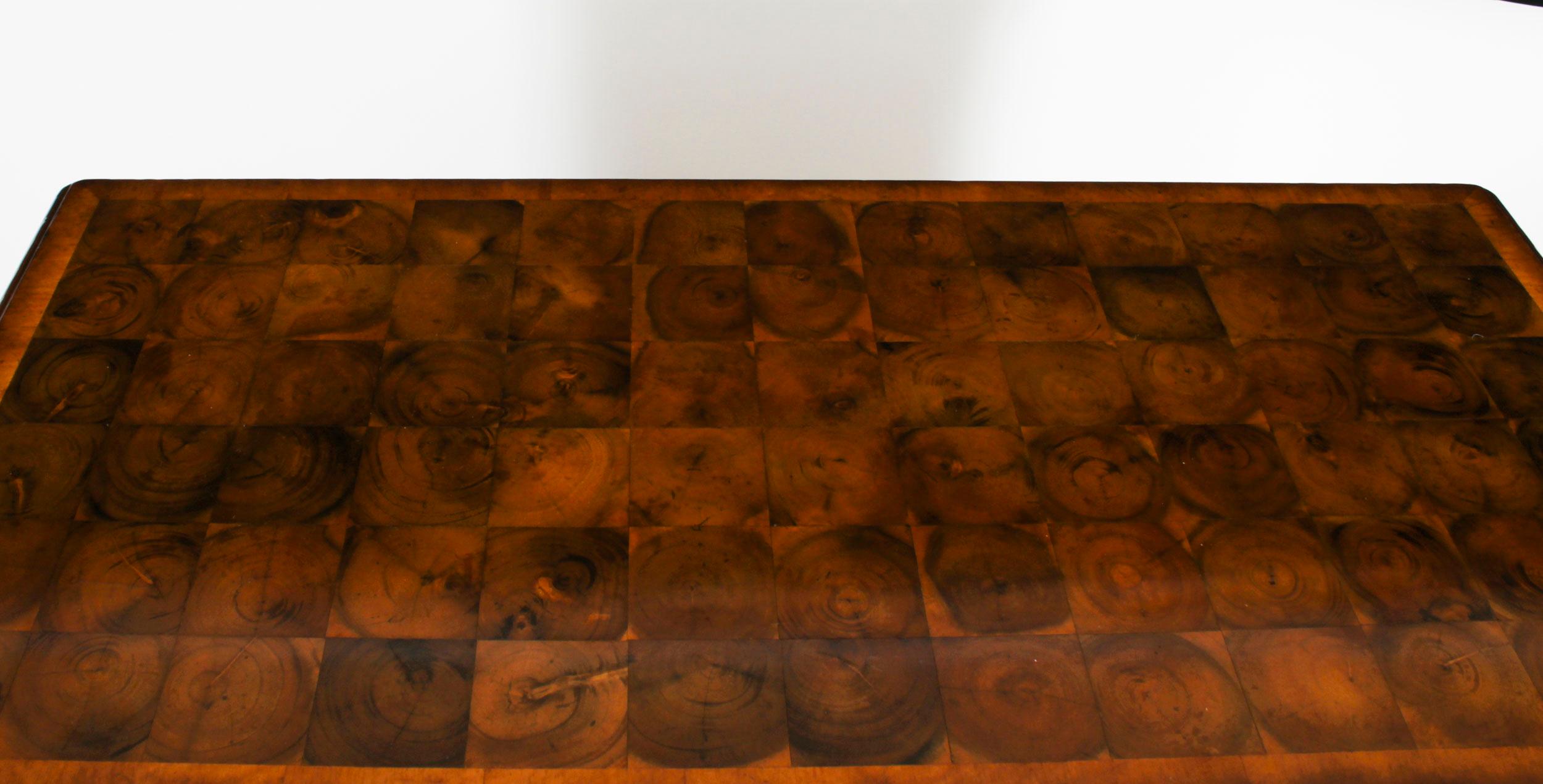 Vintage Pair of Burr Walnut Oyster Veneer Chests of Drawers 20th Century 4