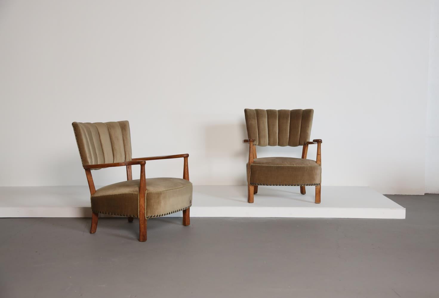 Vintage Paar Tischler-Sessel, Henning Kjærnulf, Dänemark, 1950er Jahre (Moderne der Mitte des Jahrhunderts) im Angebot