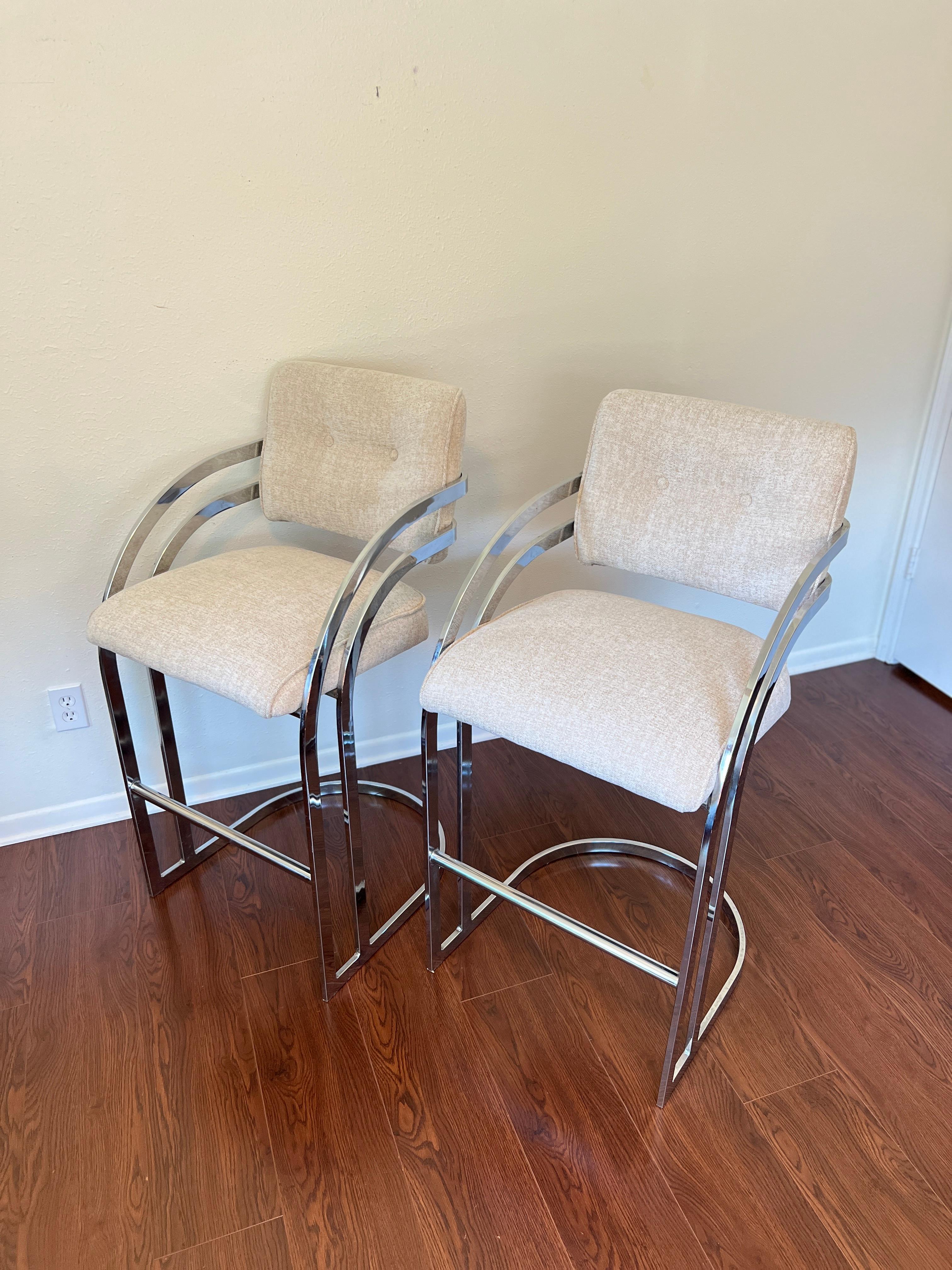 Mid-Century Modern Vintage Pair of Cantilever Bar Stools in the Style of Milo Baughman for Dia