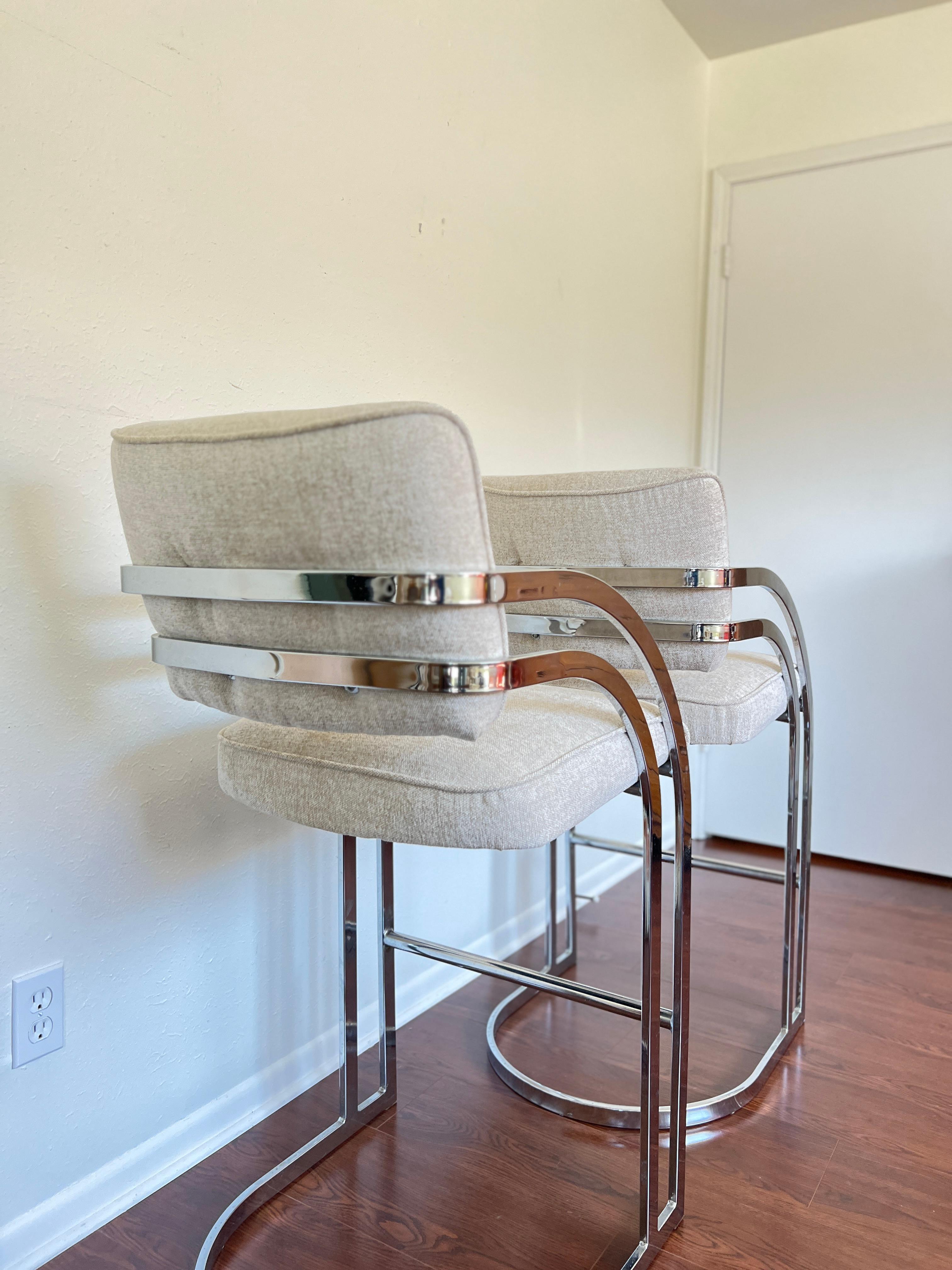 Vintage Pair of Cantilever Bar Stools in the Style of Milo Baughman for Dia 2