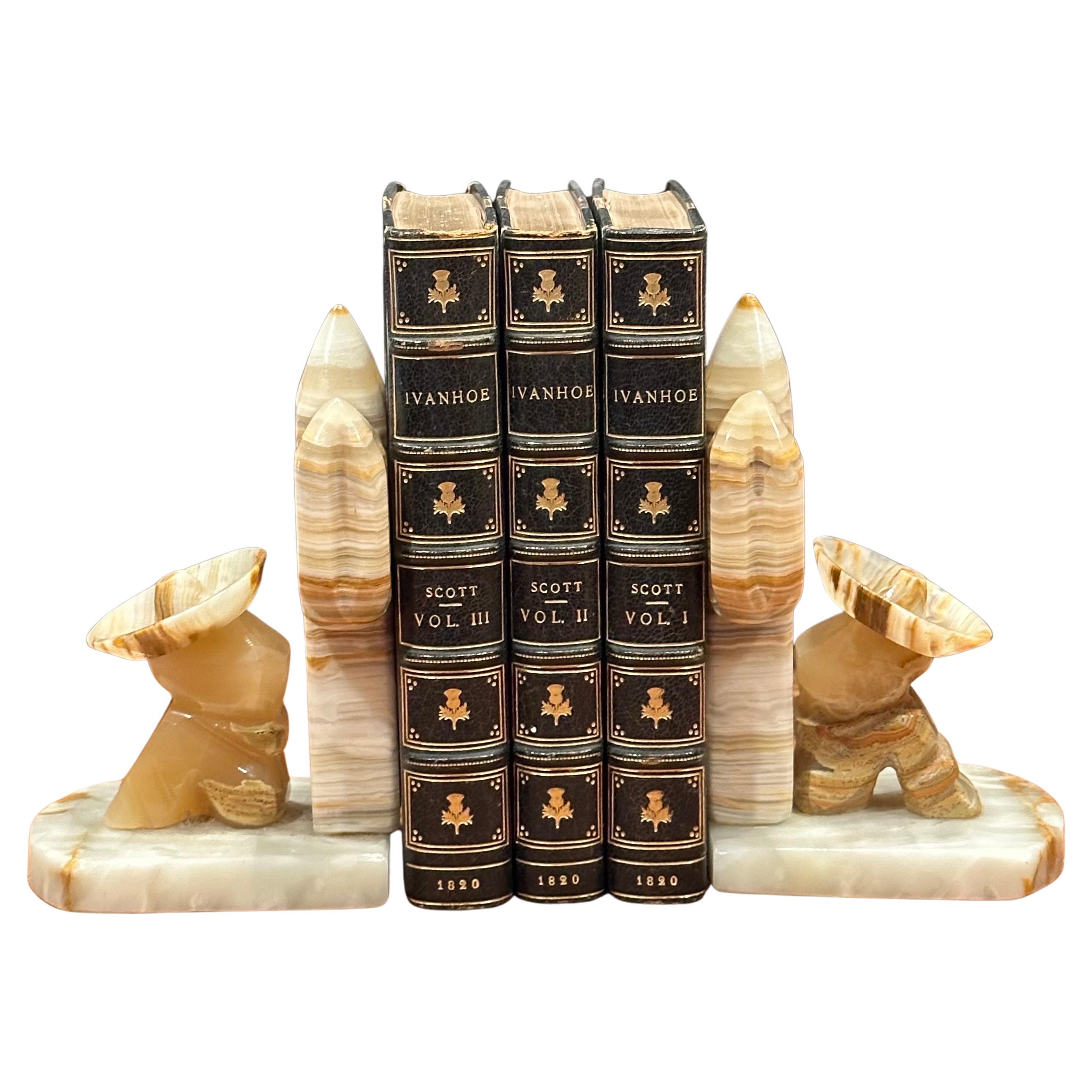 Bohemian Vintage Pair of Carved Mexican Onyx Stone Bookends For Sale