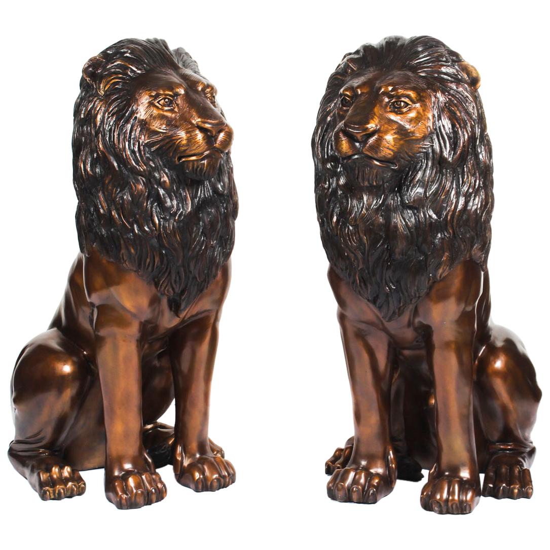 Vintage Pair of Cast Bronze Seated Lions, 20th Century For Sale