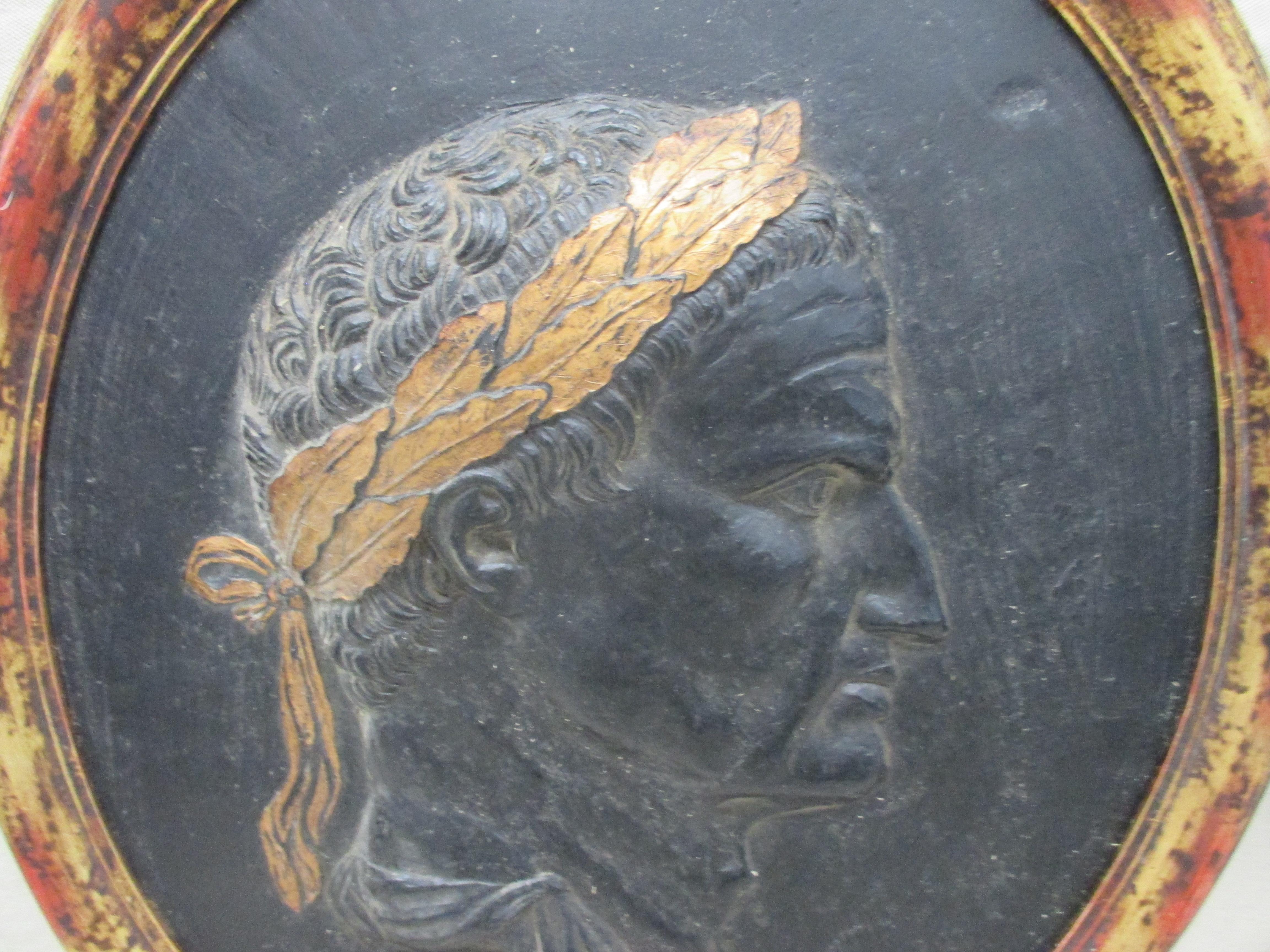Américain Paire de plaques ovales anciennes d'empereurs romains moulées