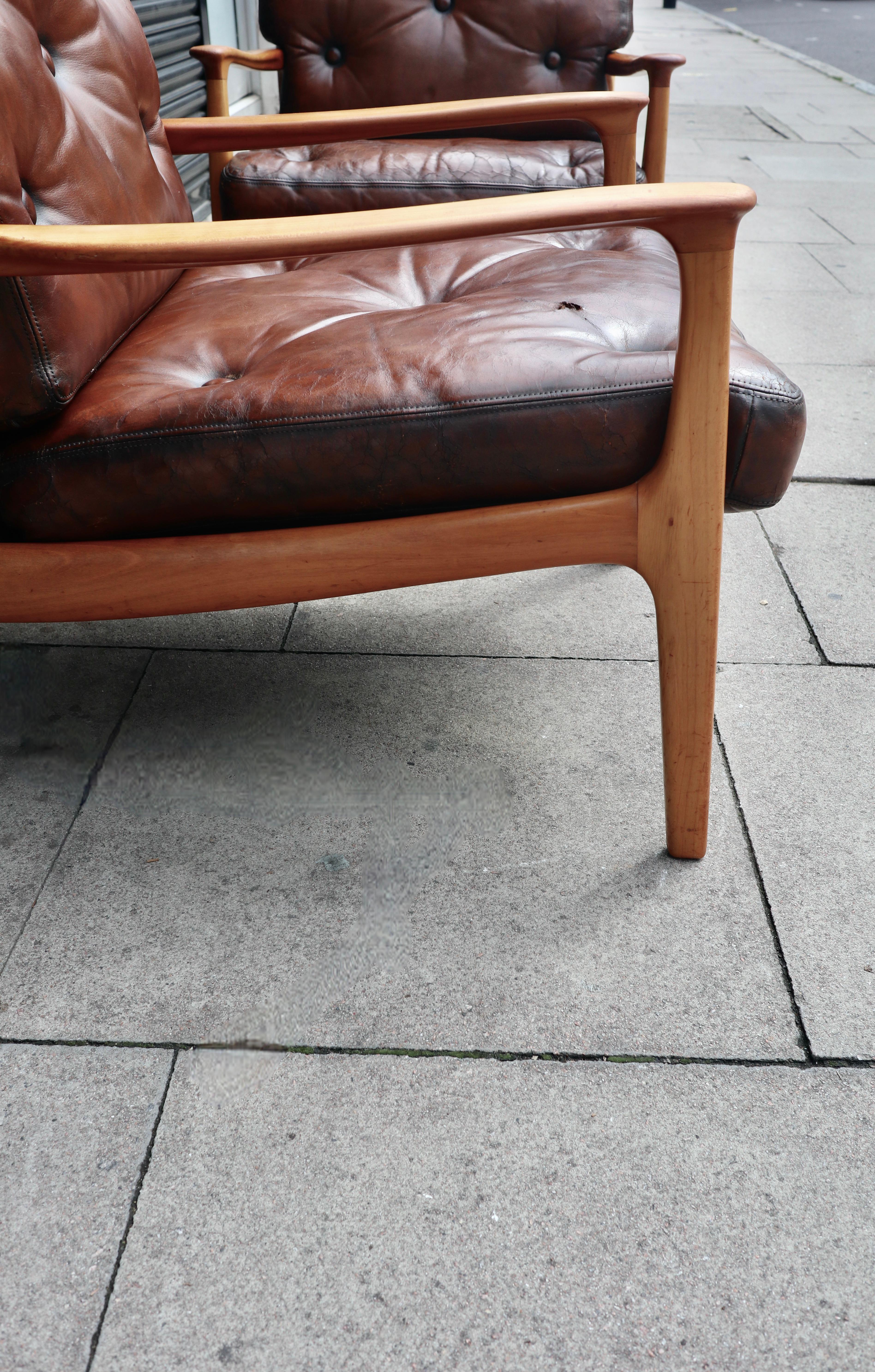 Paar Vintage-Loungesessel aus Kirschbaumholz und Leder von Eugen Schmidt für Soloform im Angebot 6