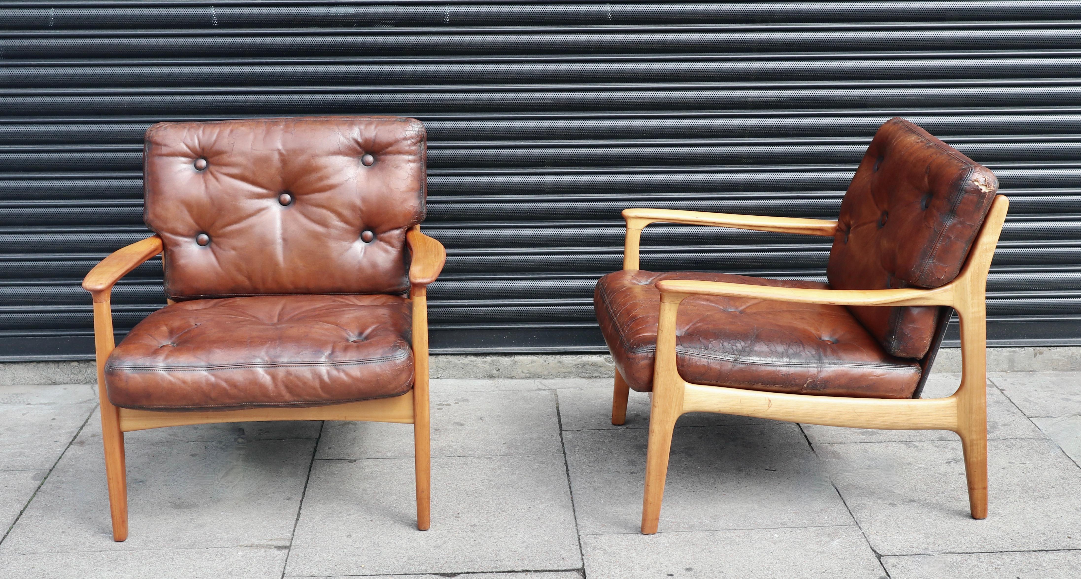 Paar Vintage-Loungesessel aus Kirschbaumholz und Leder von Eugen Schmidt für Soloform im Angebot 7
