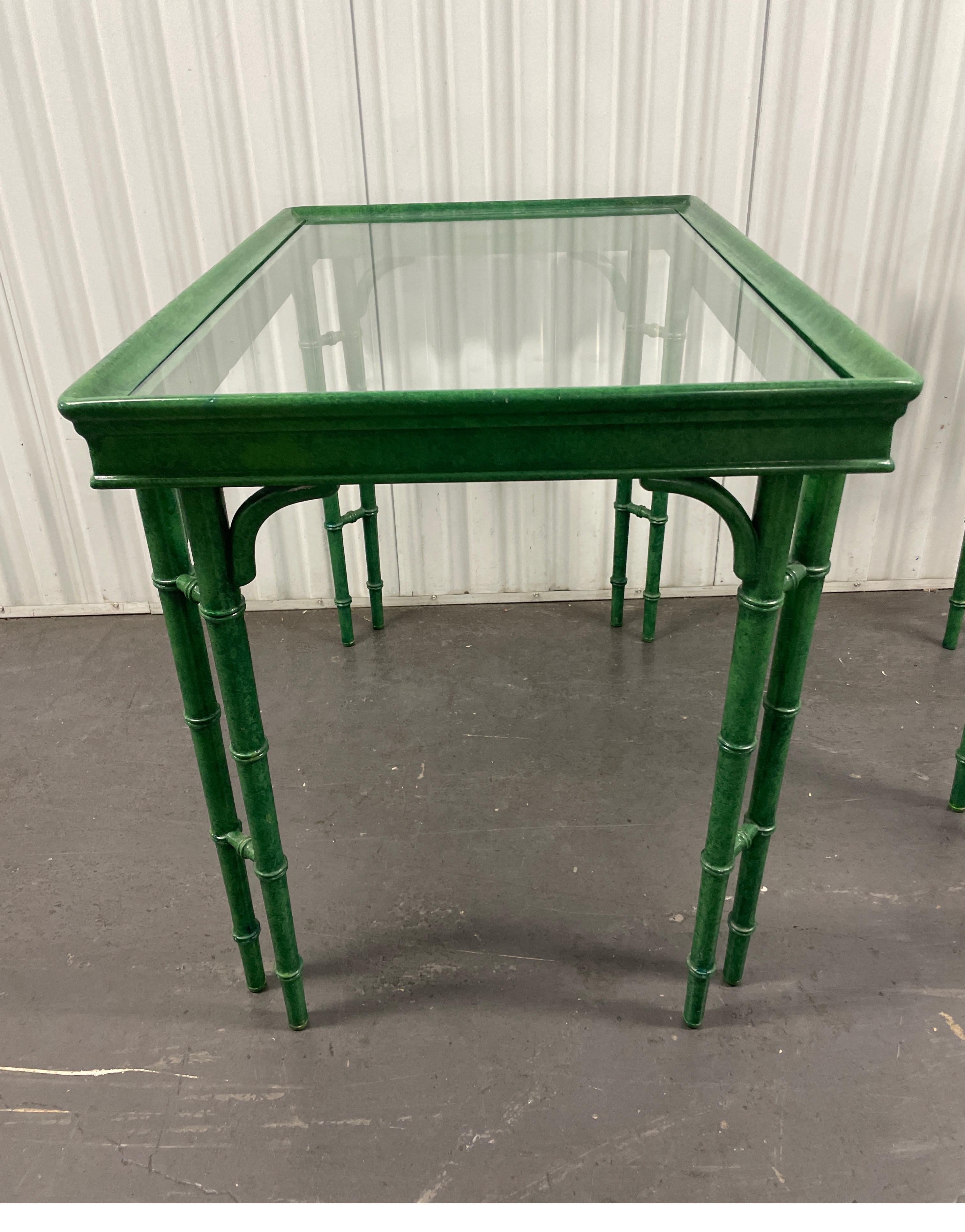 Wood Vintage Pair of Chinese Chippendale Style Faux Painted Malachite Side Tables For Sale