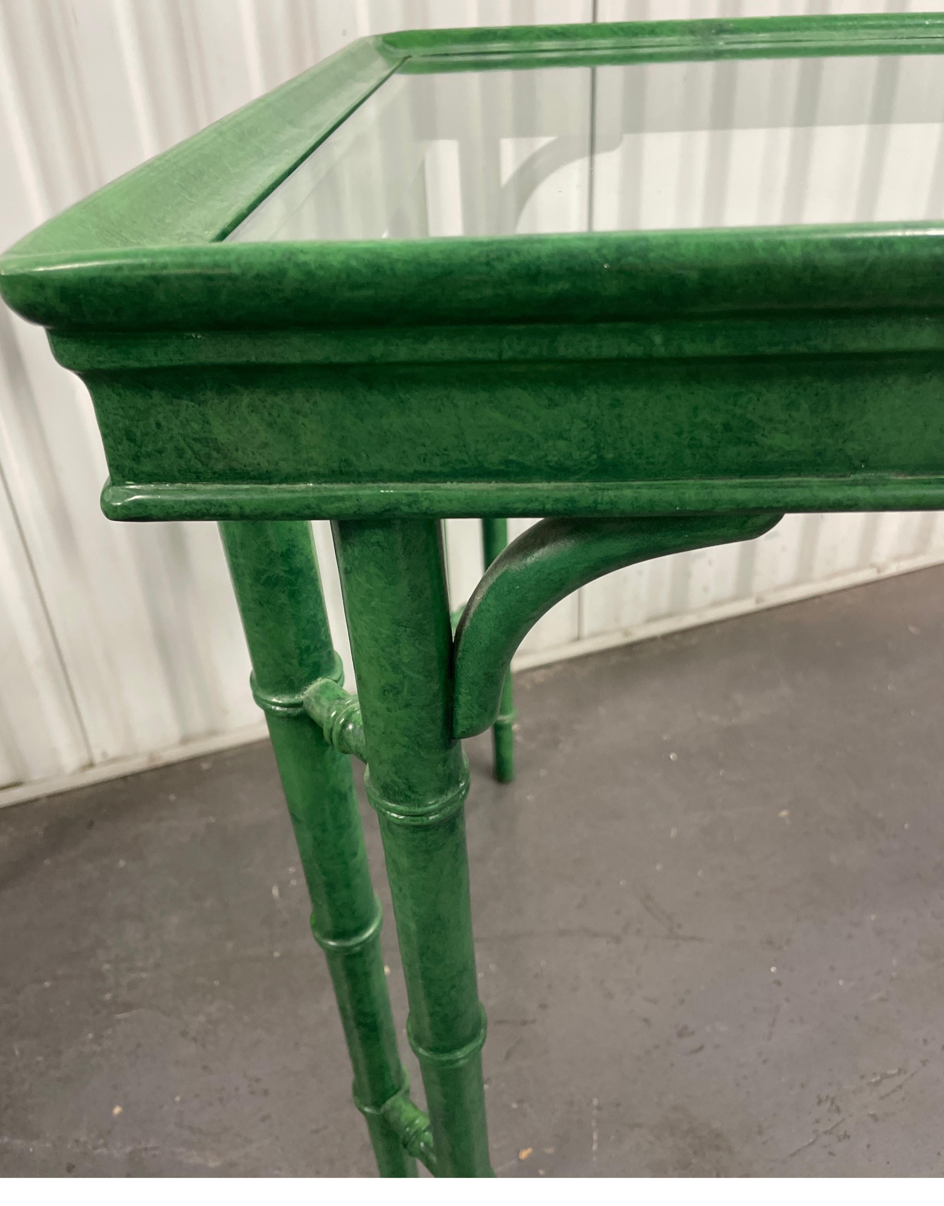 Vintage Pair of Chinese Chippendale Style Faux Painted Malachite Side Tables For Sale 2