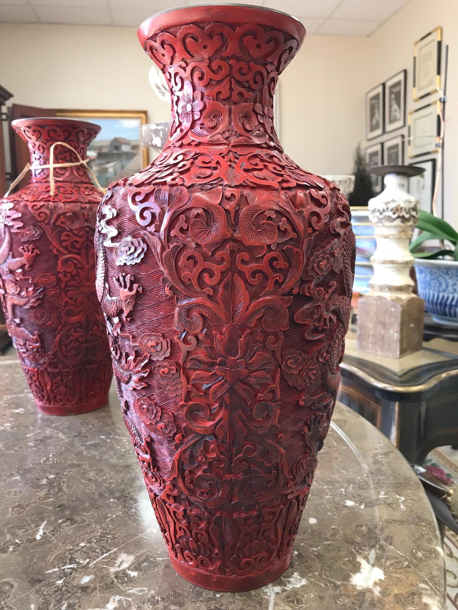 Vintage Pair of Chinese Cinnabar Vases In Good Condition In Chamblee, GA