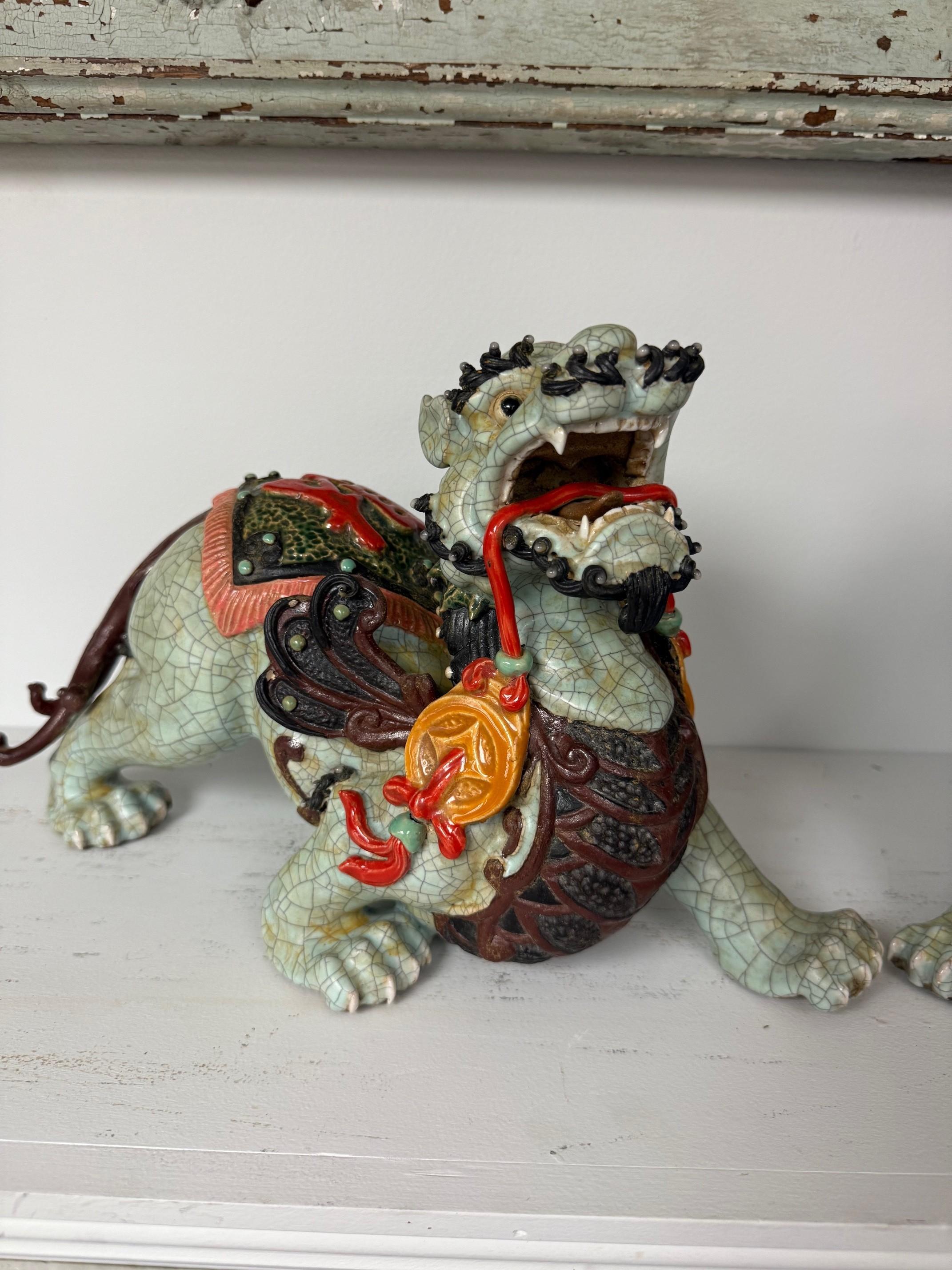 Vintage By Chinesische Wächterlöwen, Foo Dogs oder Shishi (Glasiert) im Angebot