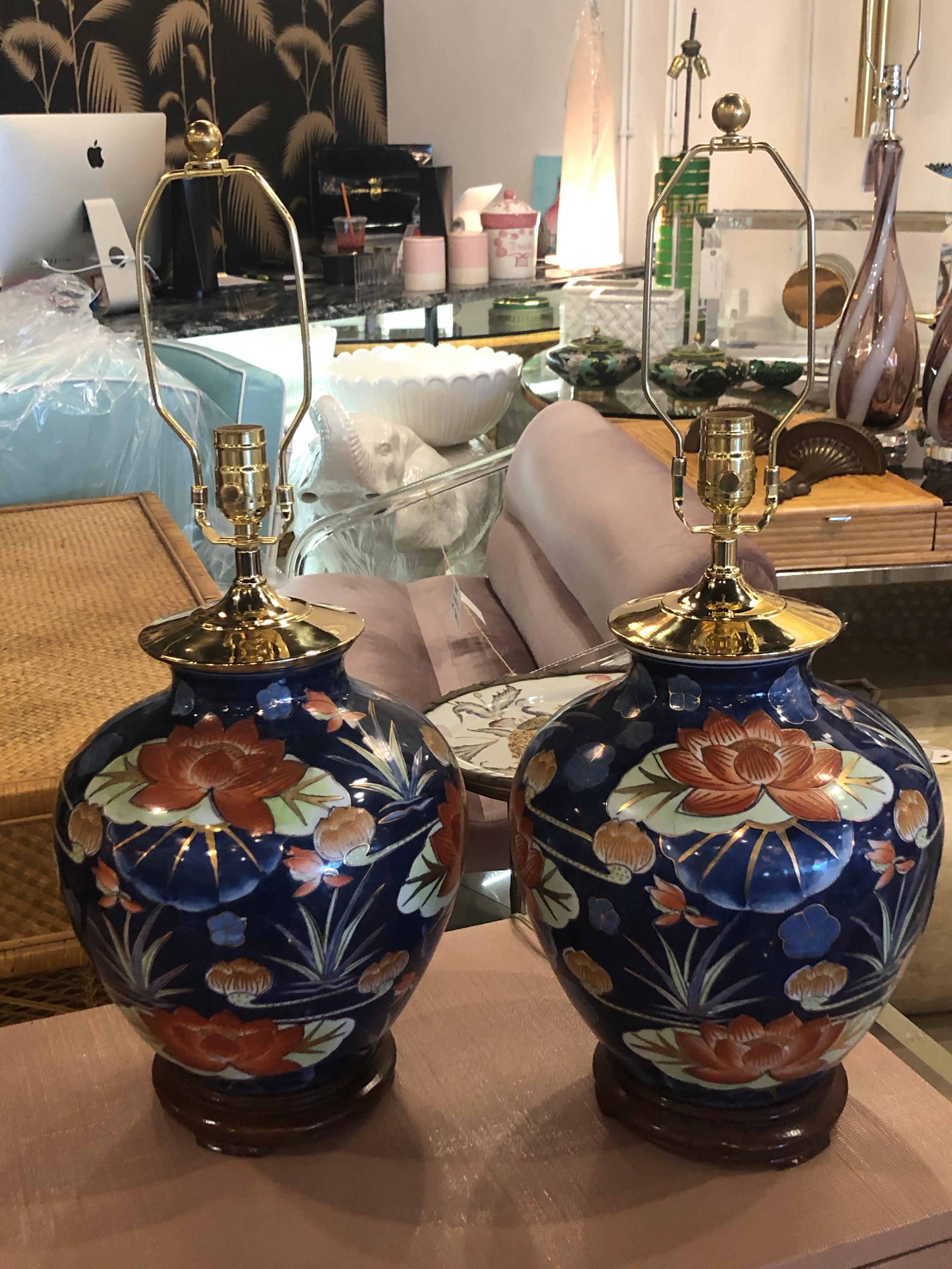 Vintage Pair of Chinoiserie Lotus Table Lamps Orange & Navy Blue Brass Pagoda 3