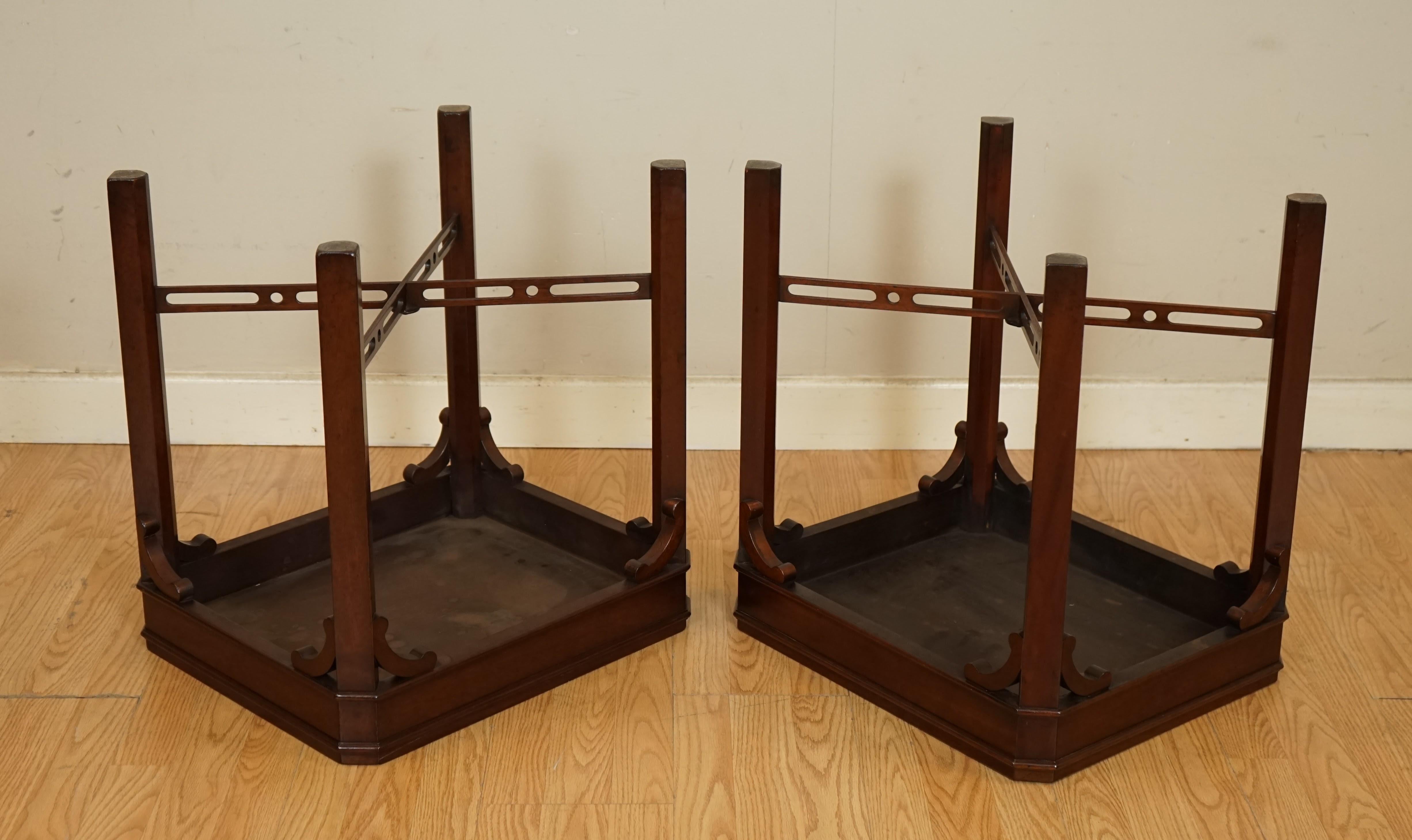Vintage Pair of Chippendale Style Mahogany Side End Tables Early 20th Century 5
