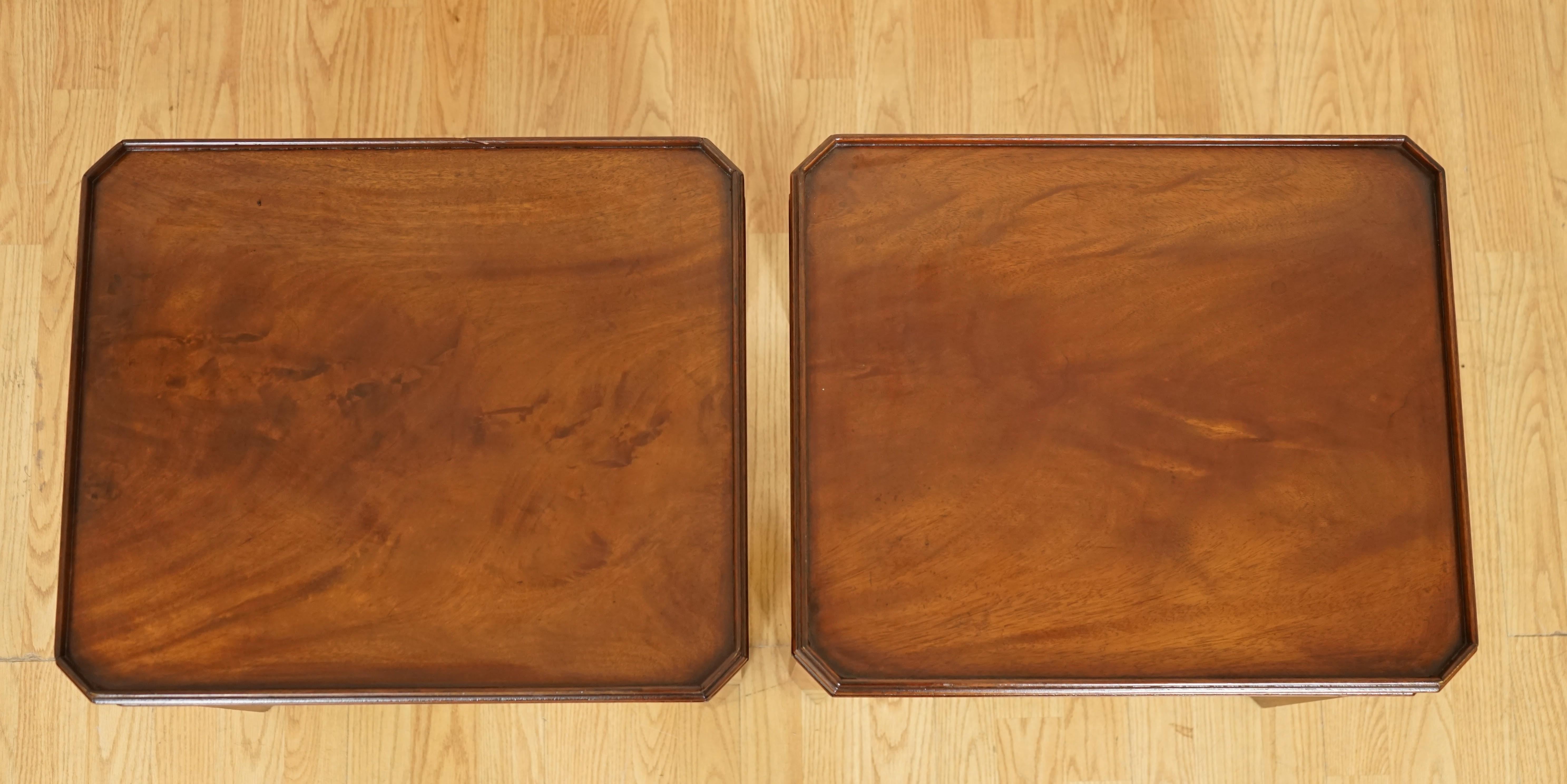 Vintage Pair of Chippendale Style Mahogany Side End Tables Early 20th Century 4