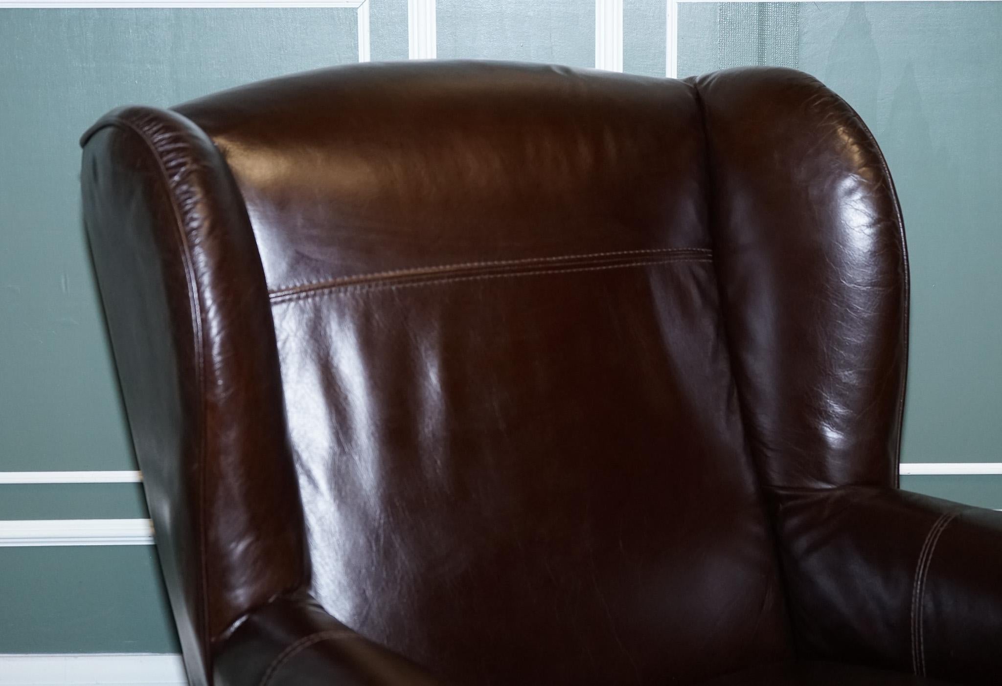 Leather ViNTAGE PAIR OF CHOCOLATE BROWN LEATHER WINGBACK CHAIRS For Sale