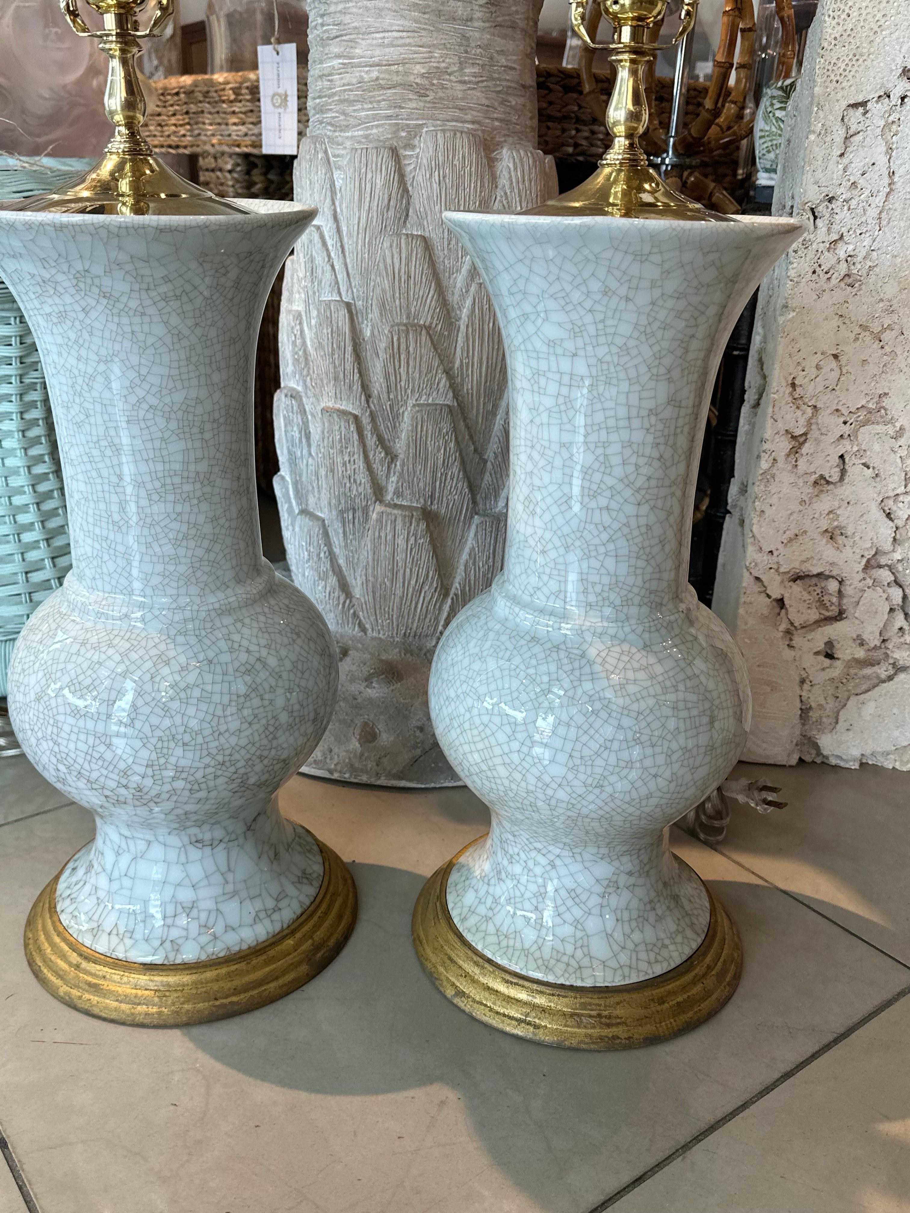 Vintage Pair of Crackle Glaze Ceramic Table Lamps Brass Palm Beach Newly Wired In Good Condition In West Palm Beach, FL