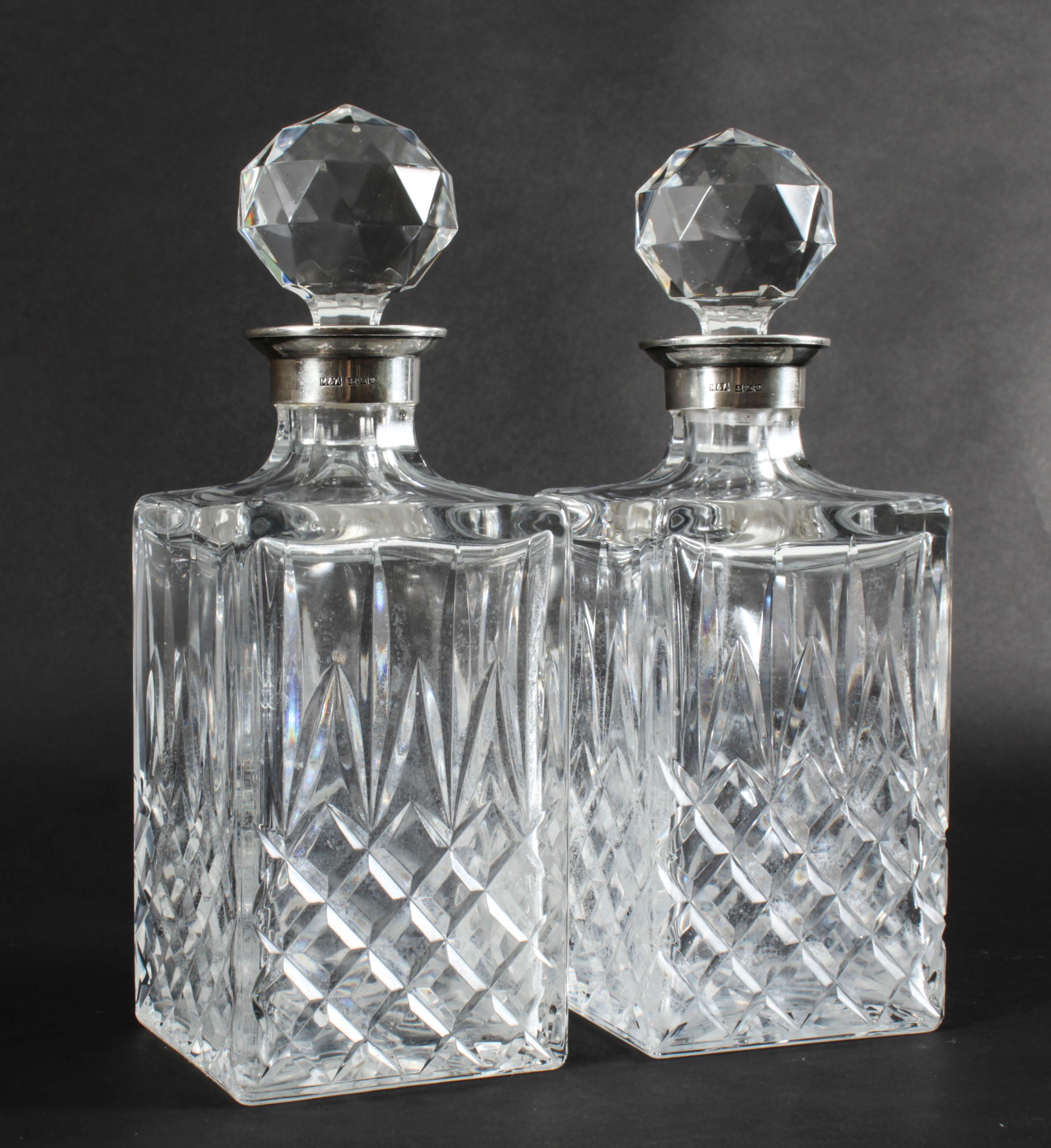 Vintage Pair of Cut Crystal Glass Liqueur Decanters Birmingham 1978 20th C For Sale 7