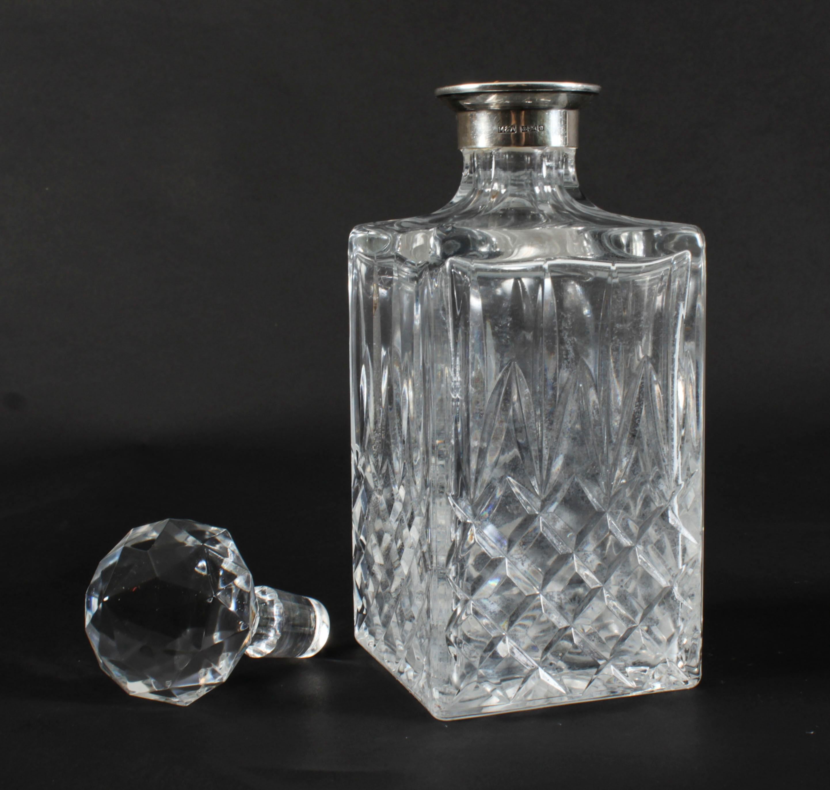 Late 20th Century Vintage Pair of Cut Crystal Glass Liqueur Decanters Birmingham 1978 20th C For Sale