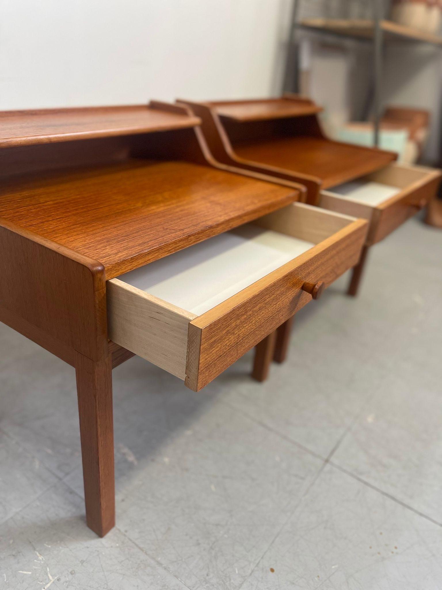 Vintage Pair of Danish Modern Petite Teak End Tables For Sale 2